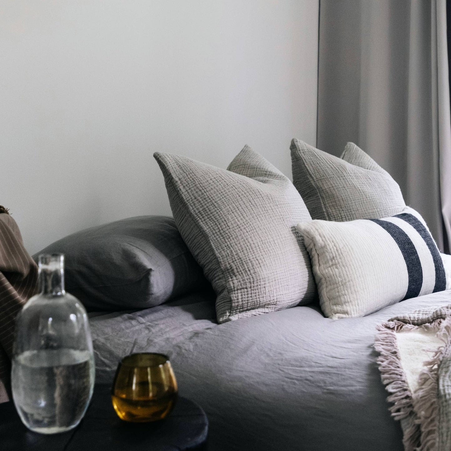 POKOLOKO Crinkle Pillow - 20x20" #color_crinkle-grey