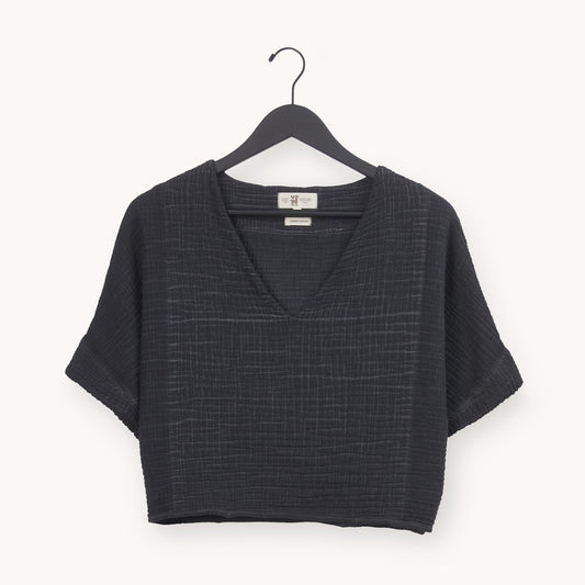 POKOLOKO Crinkle Crop Top #color_crinkle-black