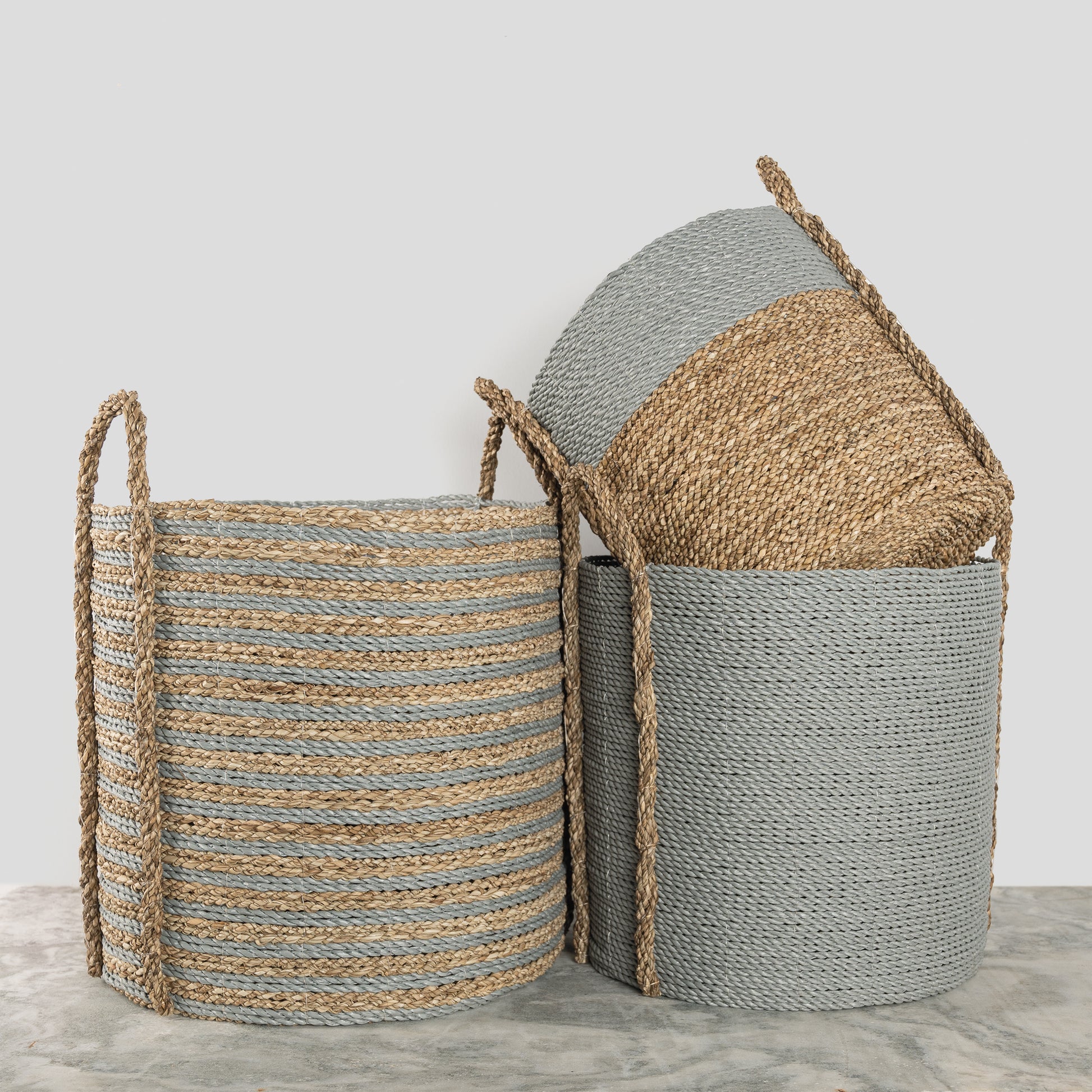 POKOLOKO Handled Seagrass Basket #color_grey-natural