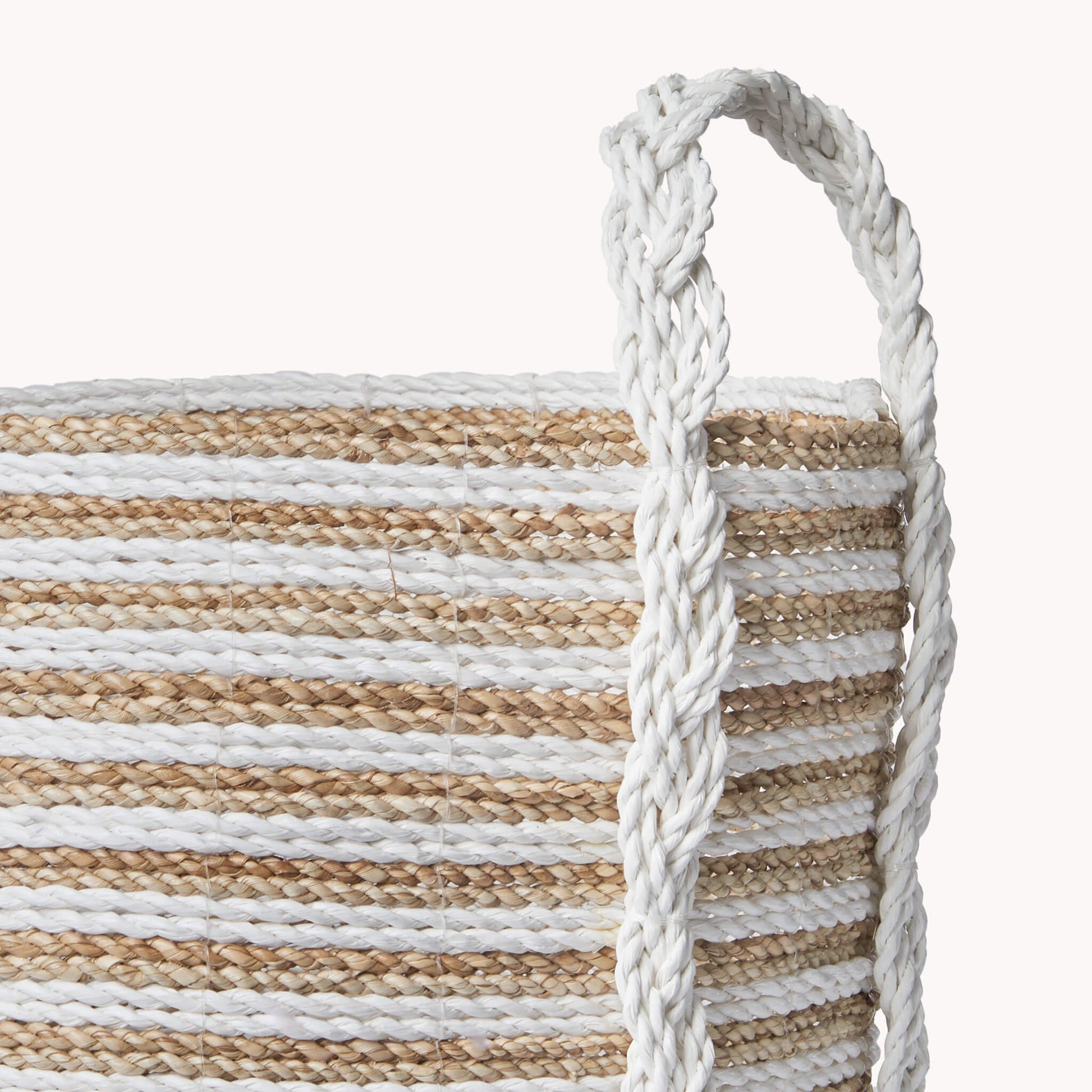 POKOLOKO Handled Seagrass Basket #color_white-natural