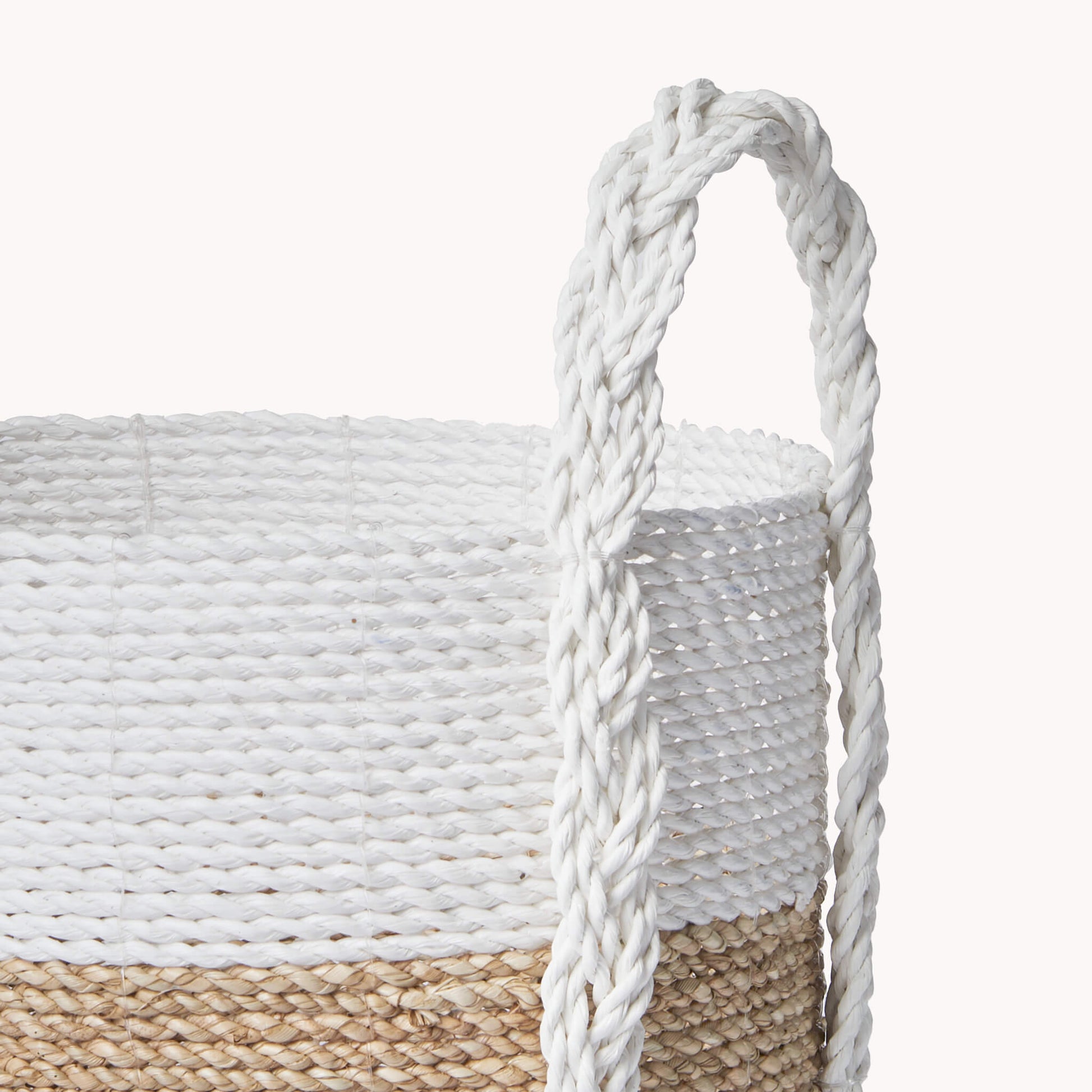 POKOLOKO Handled Seagrass Basket #color_white-natural