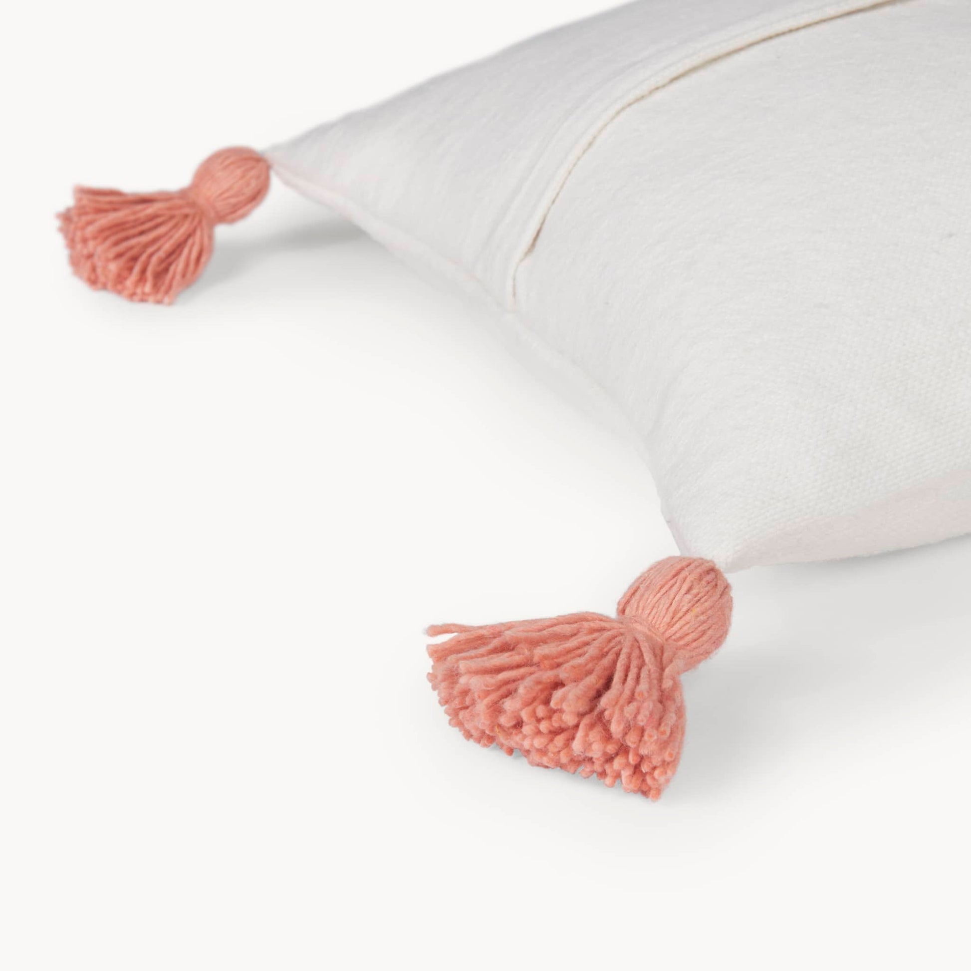 POKOLOKO Moroccan Pom Pom Pillow - 20x20 #color_coral-pom