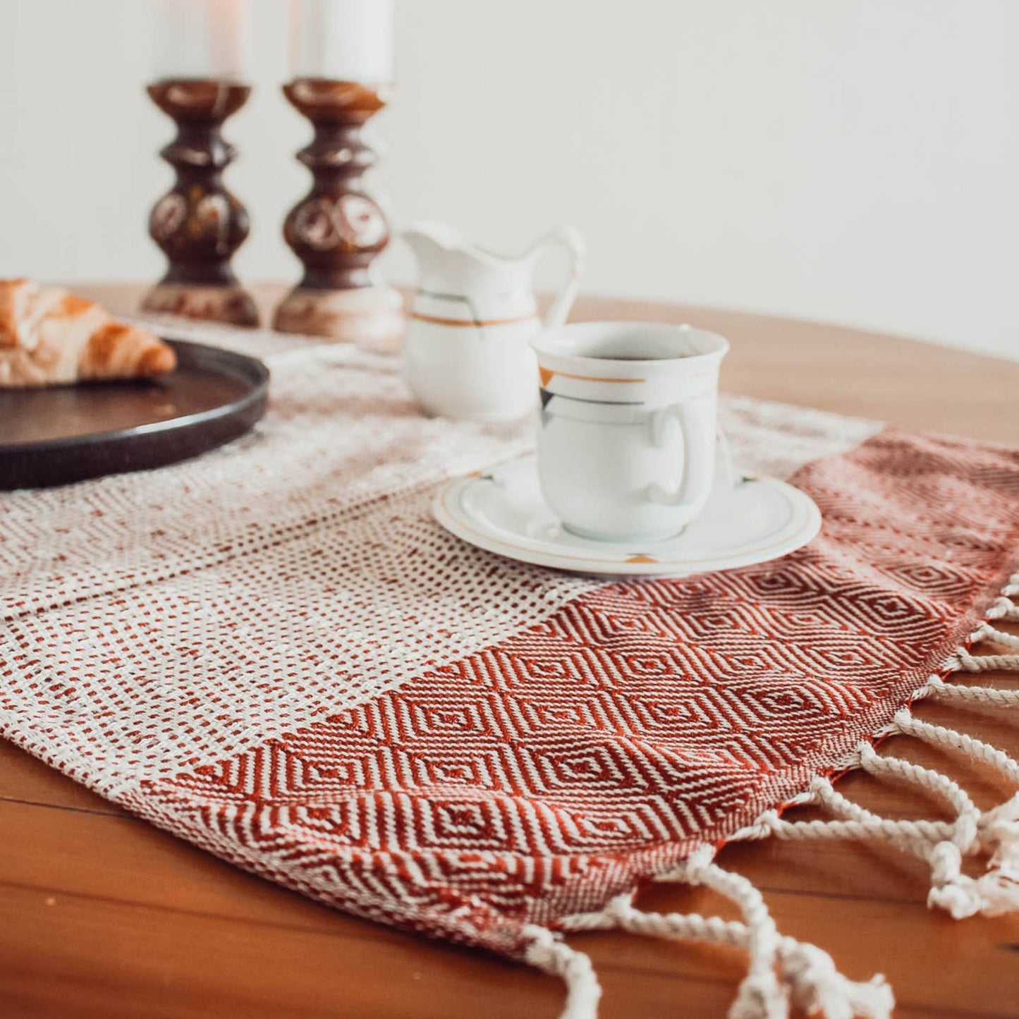 POKOLOKO Lined Diamond Hand Towel #color_maroon-diamond