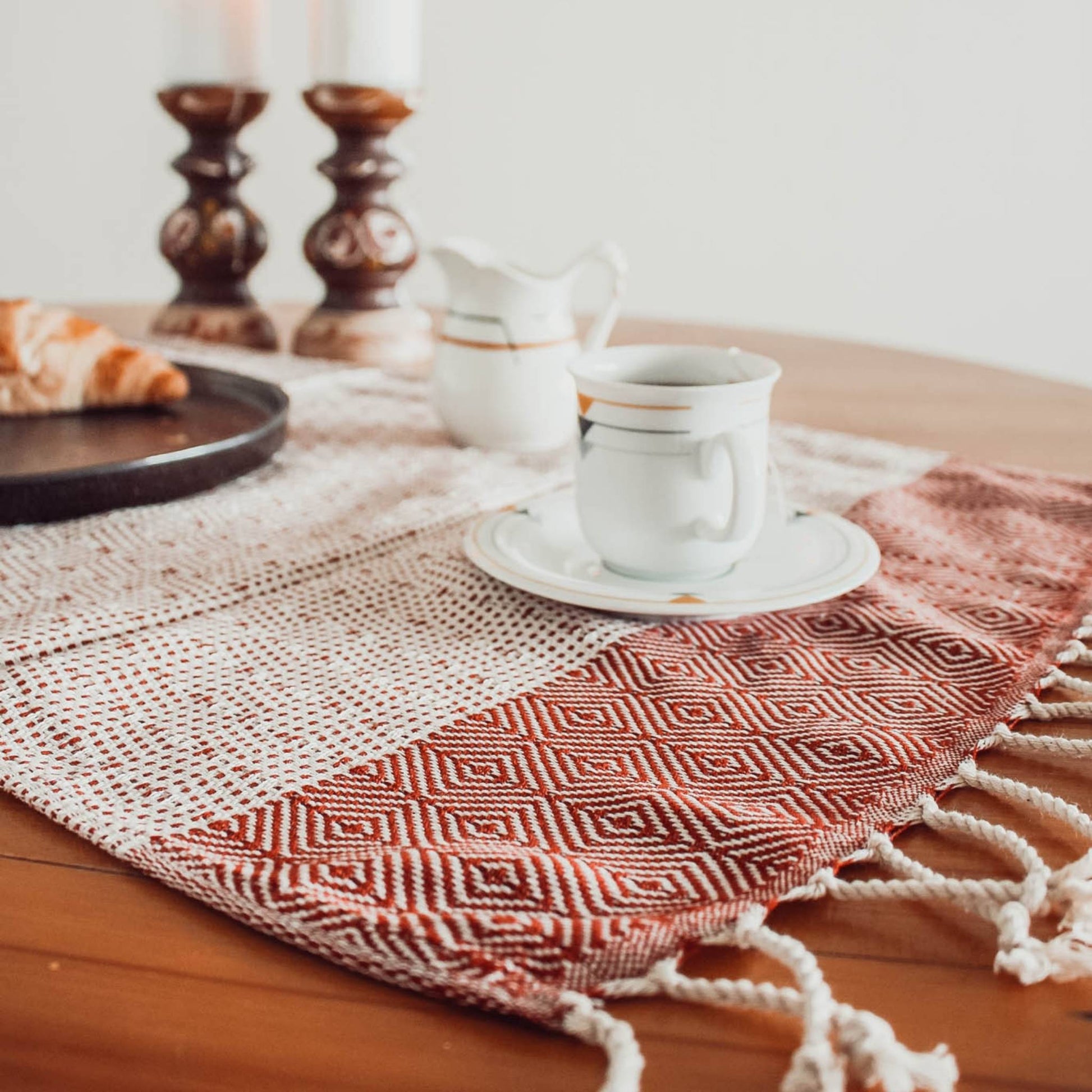 POKOLOKO Lined Diamond Hand Towel #color_maroon-diamond