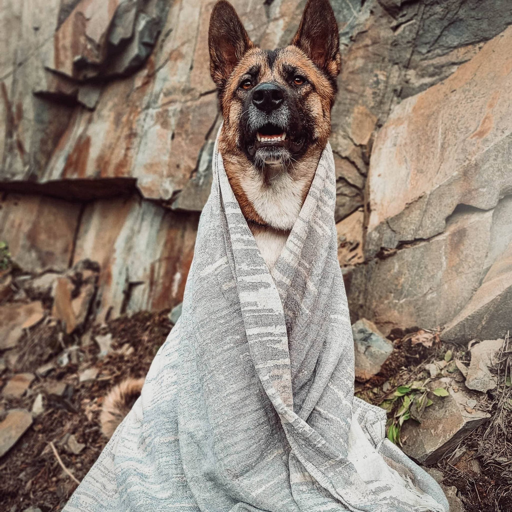 POKOLOKO Riverbend Towel #color_riverbend-beige