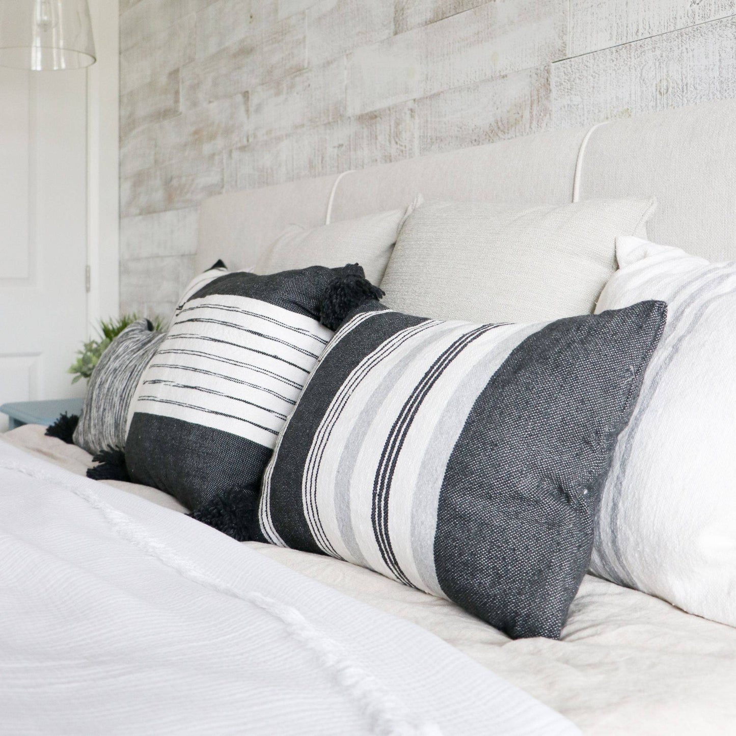 POKOLOKO Thick-and-Thin Moroccan Lumbar Pillow #color_thick-and-thin-pillow