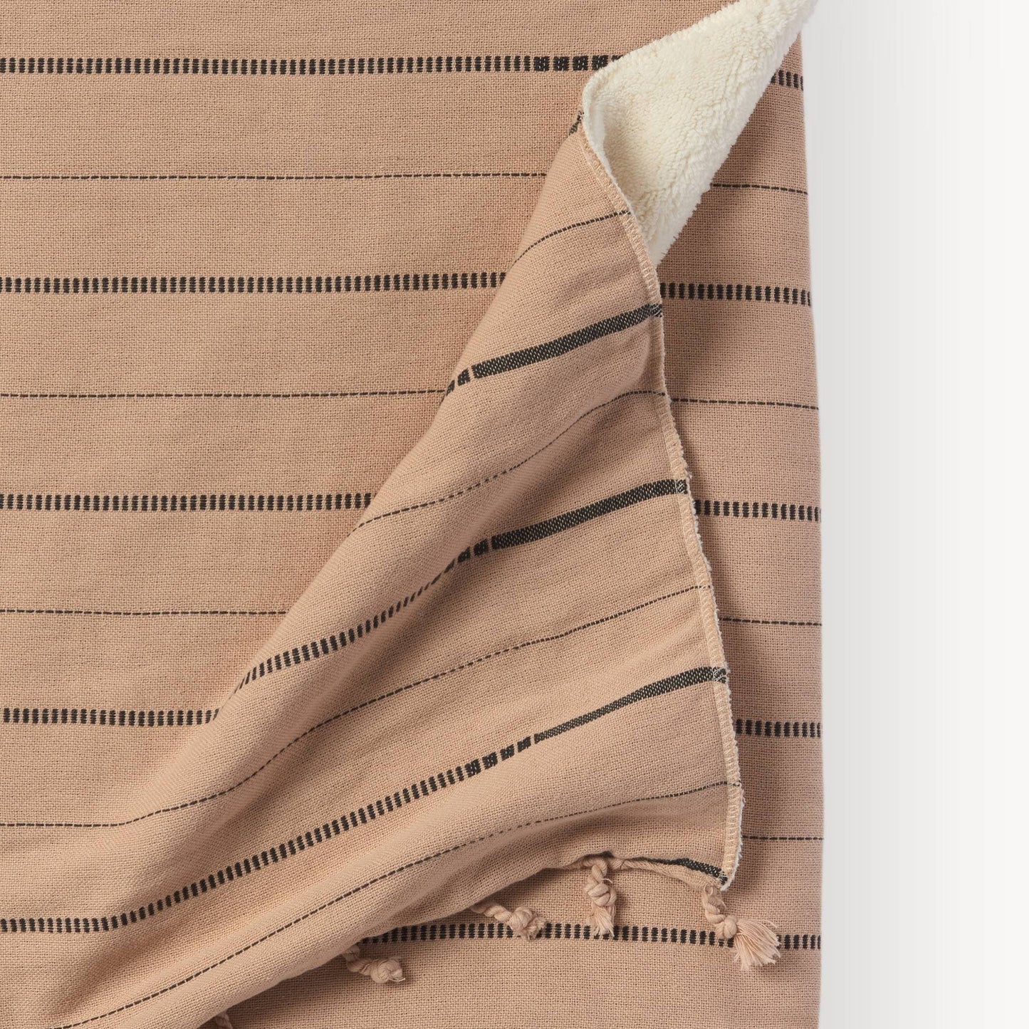 POKOLOKO Irena Fleece-Lined Throw #color_irena-clove