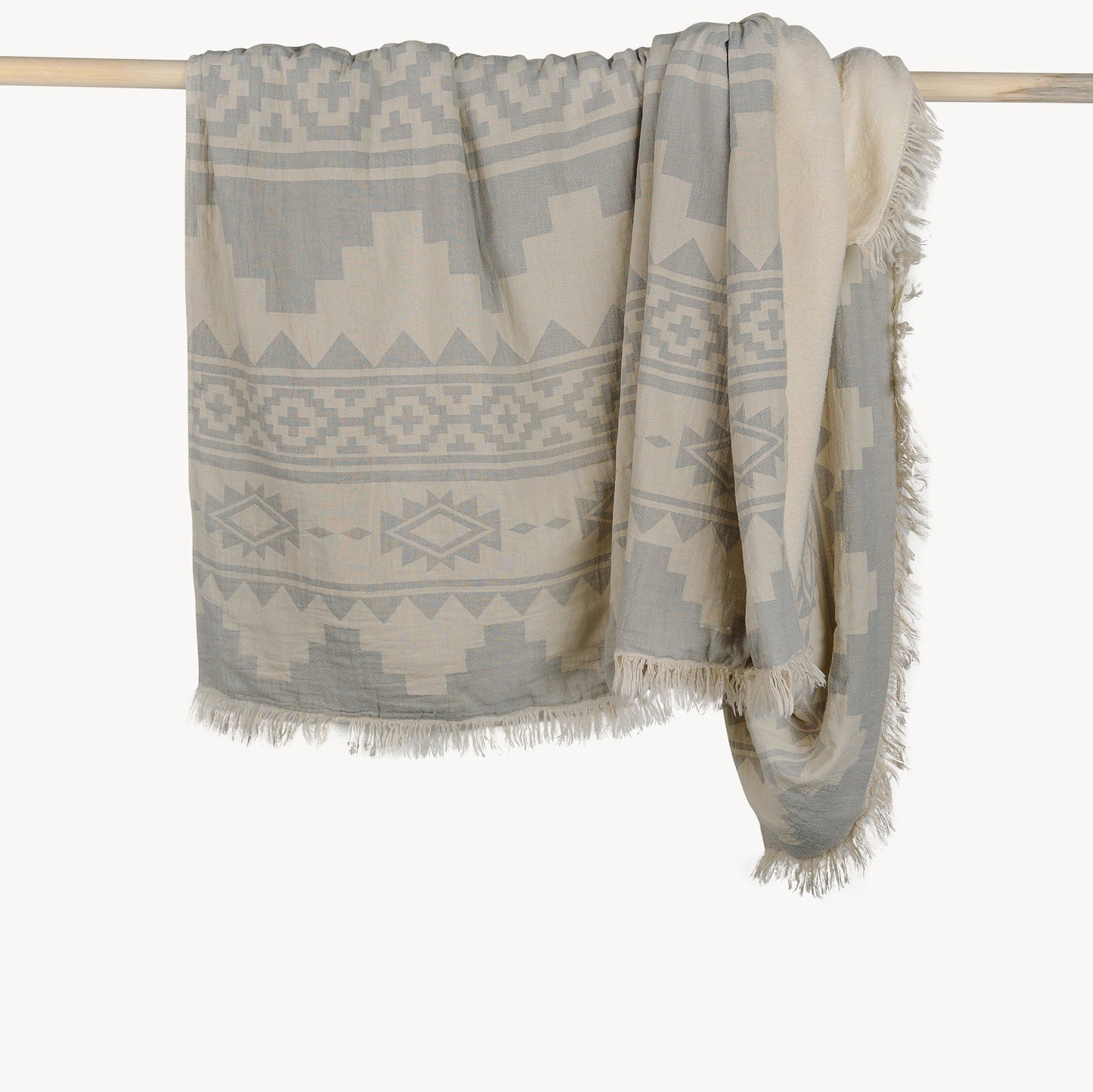 POKOLOKO Atzi Fleece-Lined Throw #color_light-grey-atzi