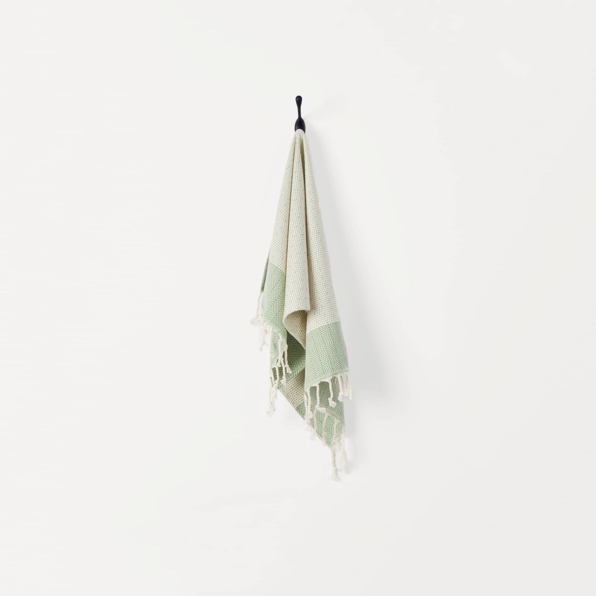 POKOLOKO Lined Diamond Hand Towel #color_leaf-diamond
