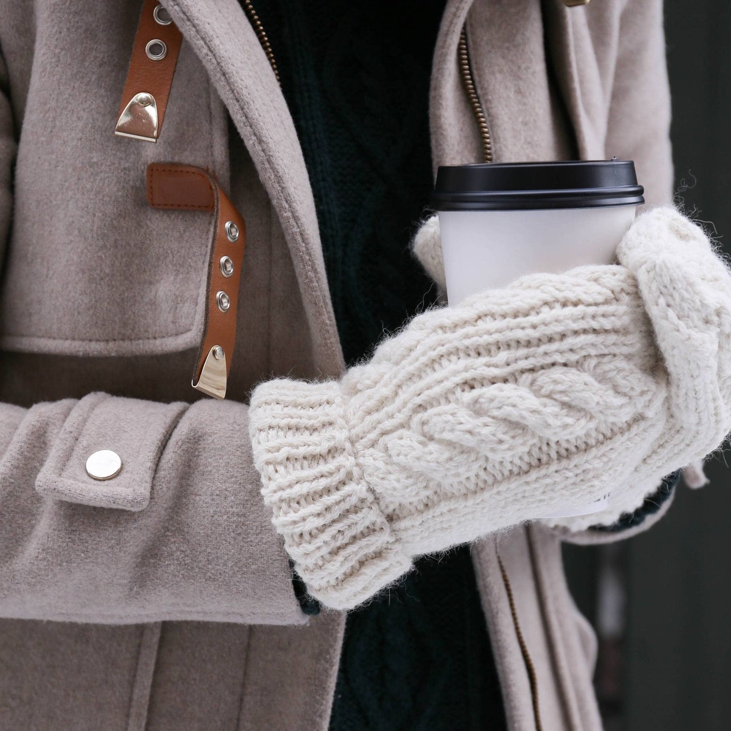 POKOLOKO Hand-Knit Alpaca Mittens #color_ivory-hand-knit