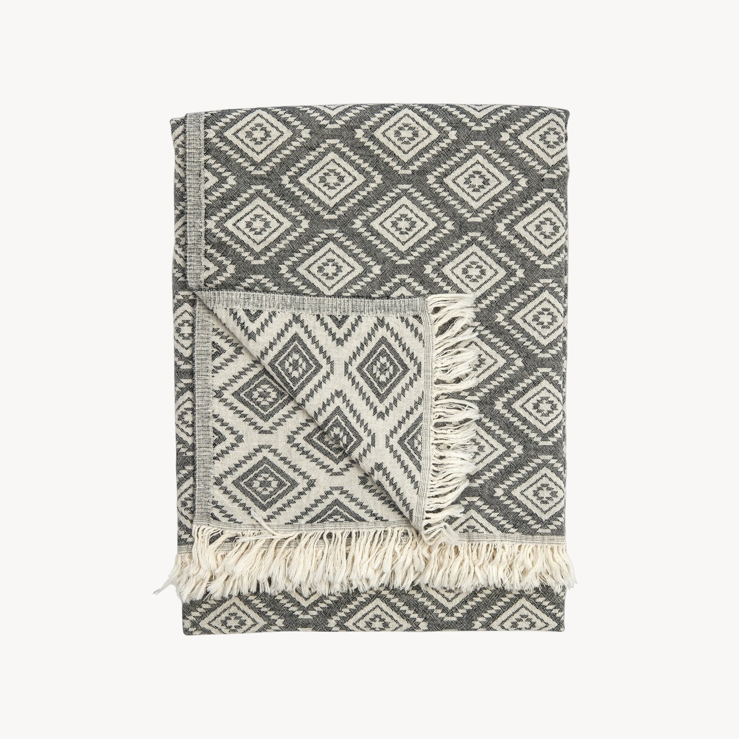POKOLOKO Pyramid Towel #color_black-pyramid