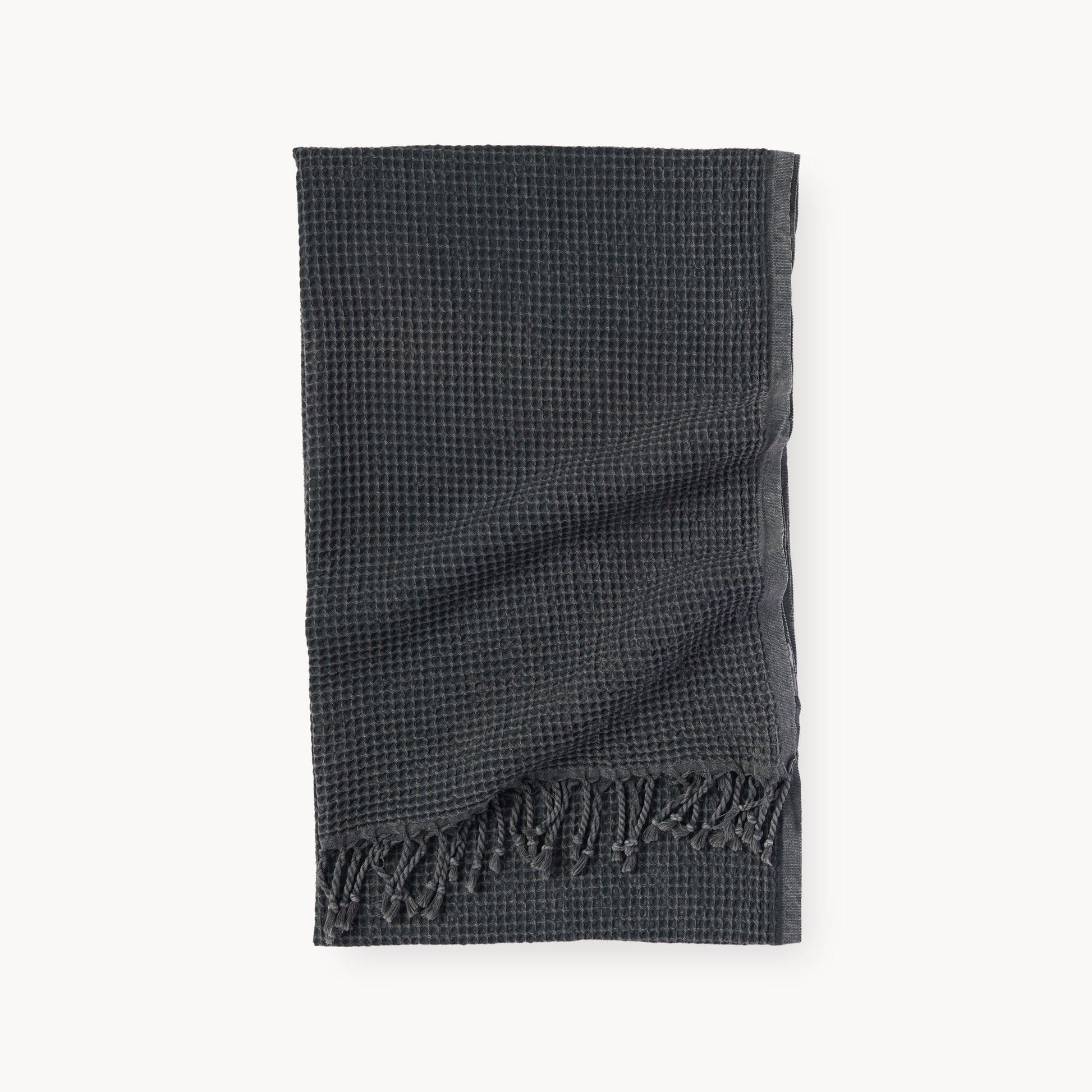 POKOLOKO Stonewashed Waffle Towel #color_stonewashed-coal