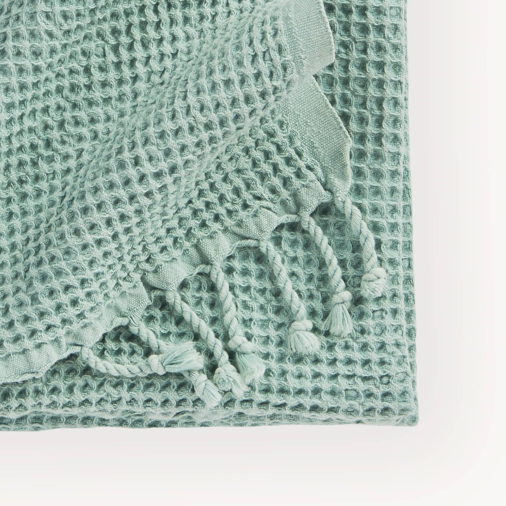 POKOLOKO Stonewashed Waffle Towel #color_stonewashed-matcha