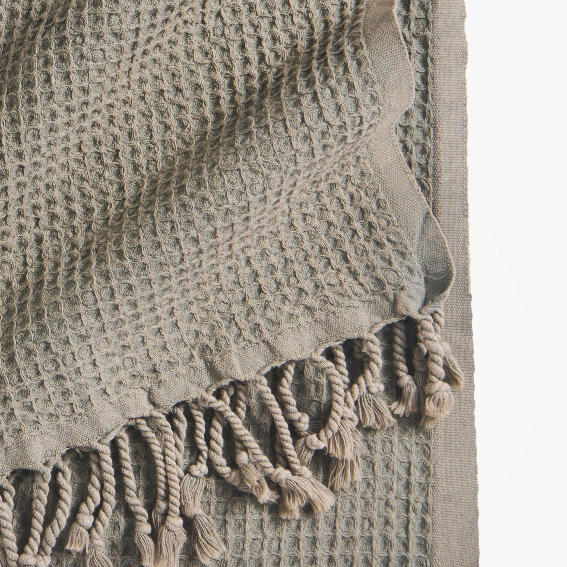 POKOLOKO Stonewashed Waffle Towel #color_stonewashed-khaki