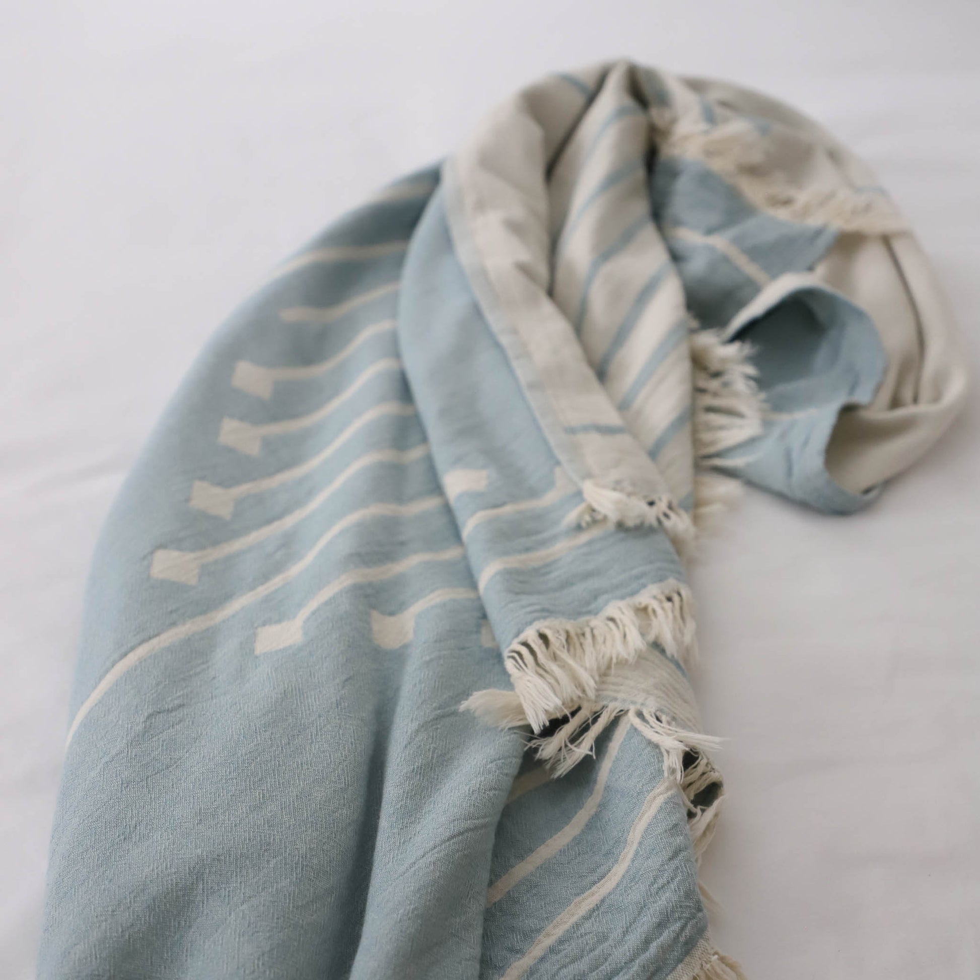 POKOLOKO Arrow XL Towel Throw #color_arrow-coastline-blue