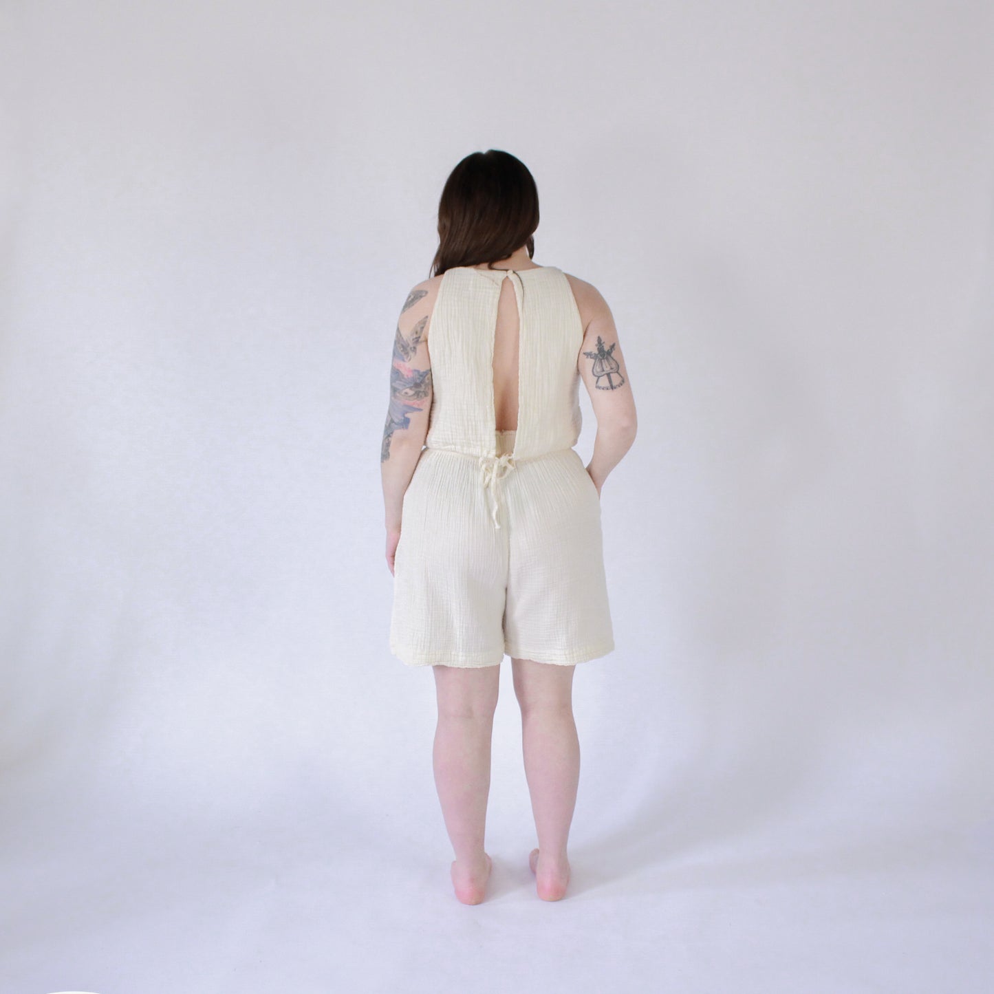 POKOLOKO Crinkle Relaxed Shorts #color_crinkle-cream