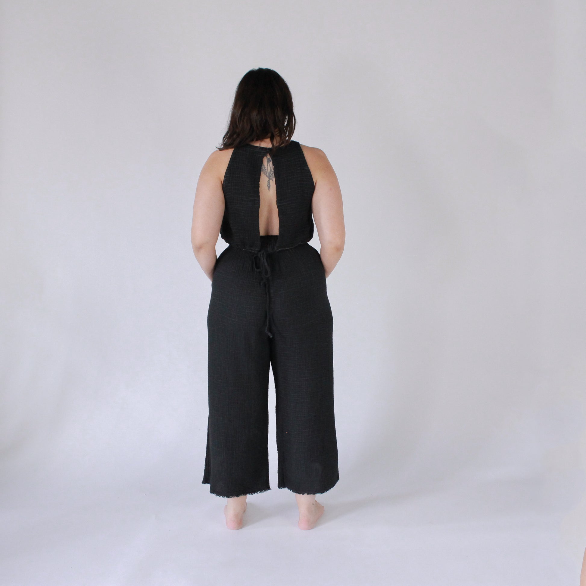 POKOLOKO Crinkle Keyhole Tank #color_crinkle-black