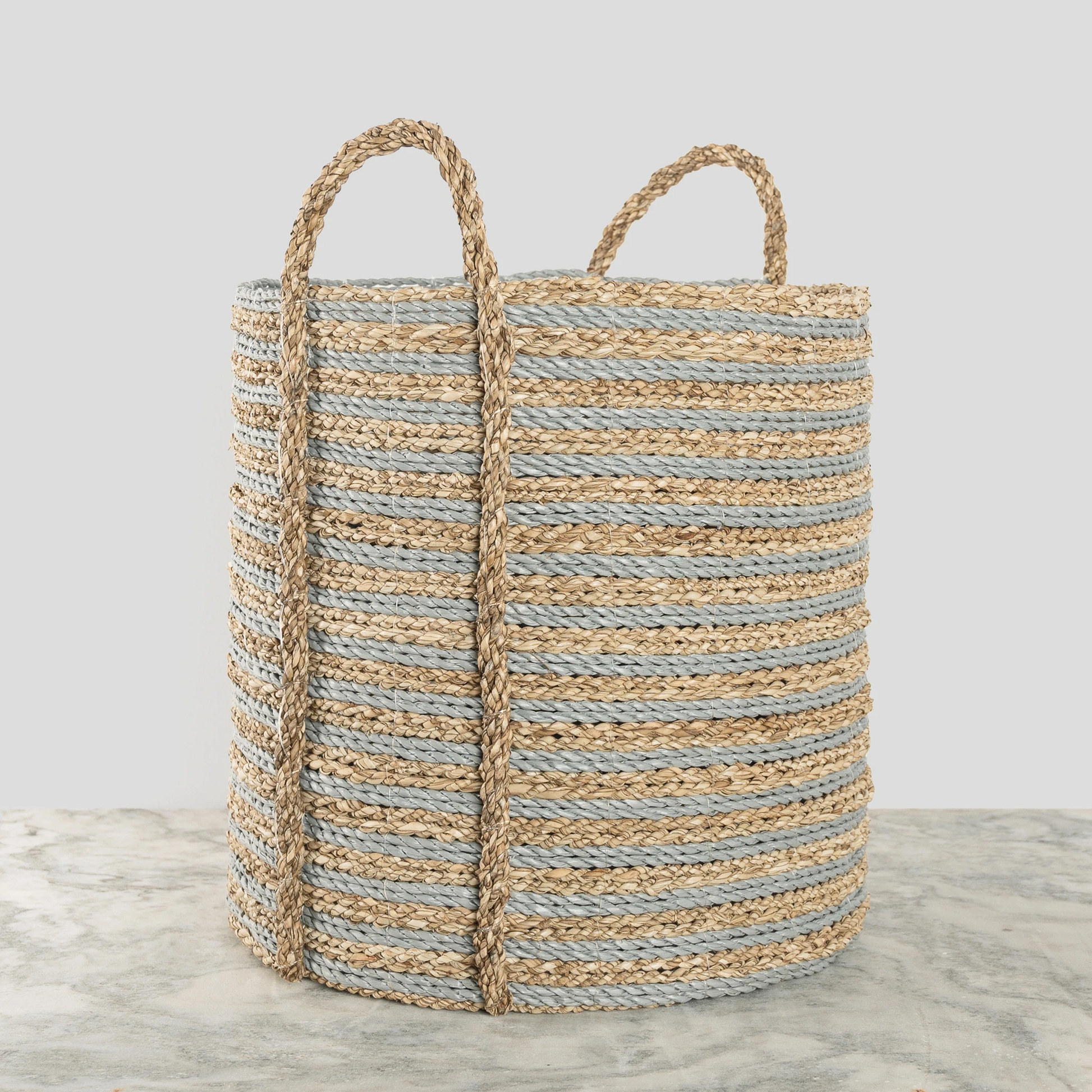 POKOLOKO Handled Seagrass Basket #color_grey-natural