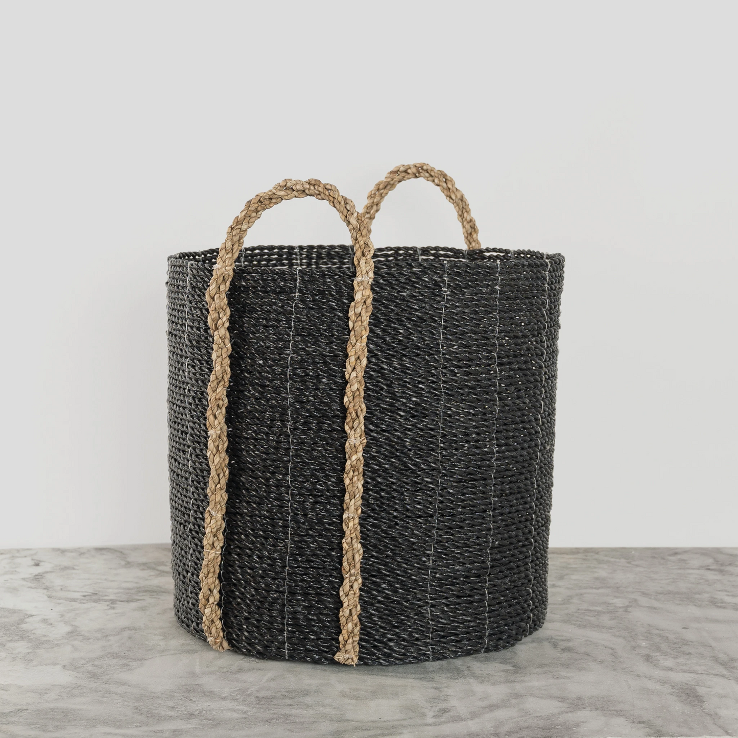 POKOLOKO Handled Seagrass Basket #color_black-natural