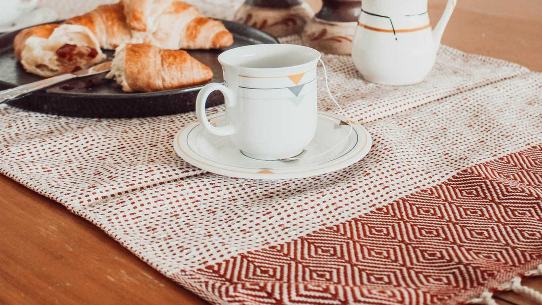 Simple Everyday Tablescapes