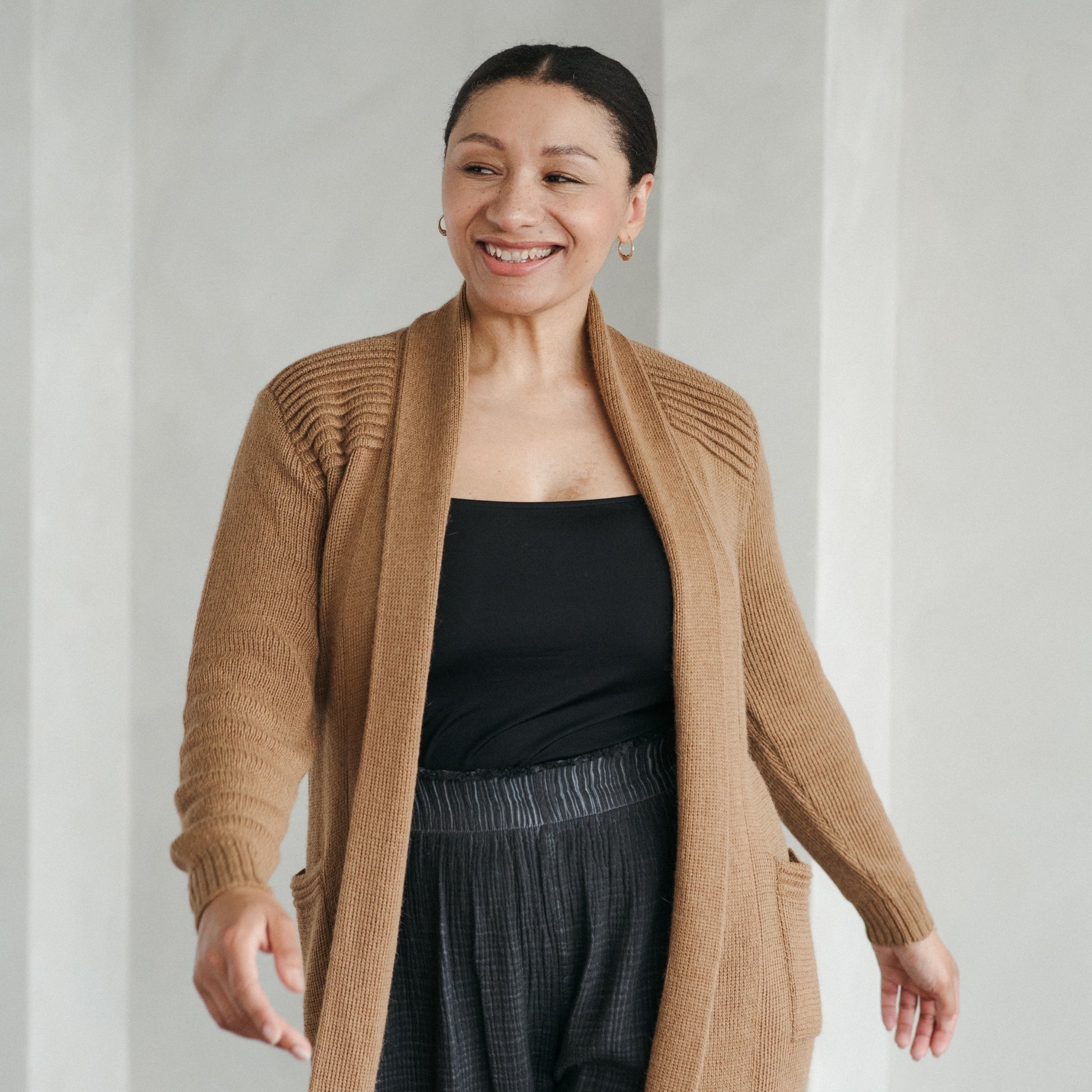 POKOLOKO_Long_Cartier_Alpaca_Sweater_color_camel-cartier