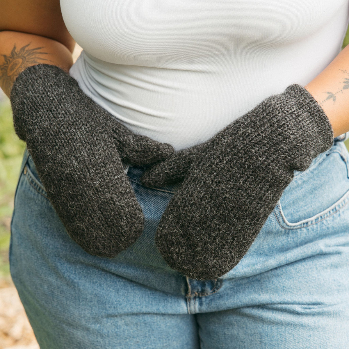 POKOLOKO Alpaca Fleece-Lined Mittens #color_fleece-lined-charcoal