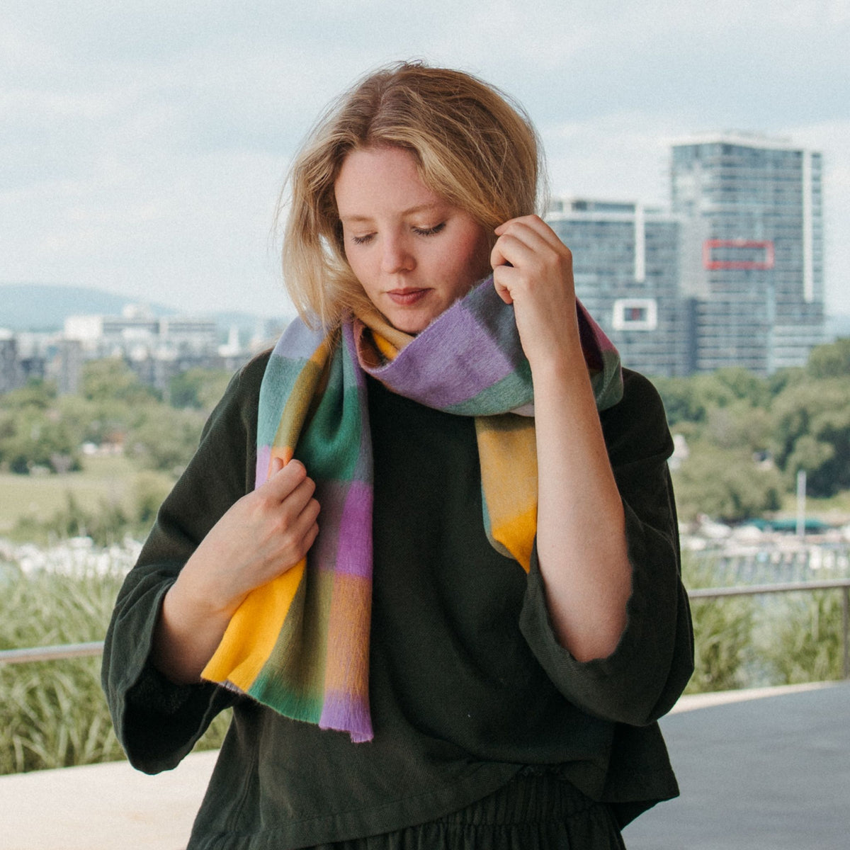 POKOLOKO Alpaca Seamless Check Scarf #color_sunshine-check