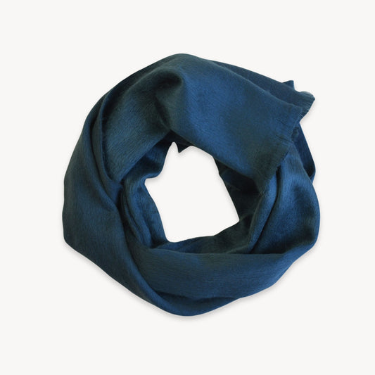 POKOLOKO Solid Alpaca Seamless Scarf #color_whale-seamless-scarf