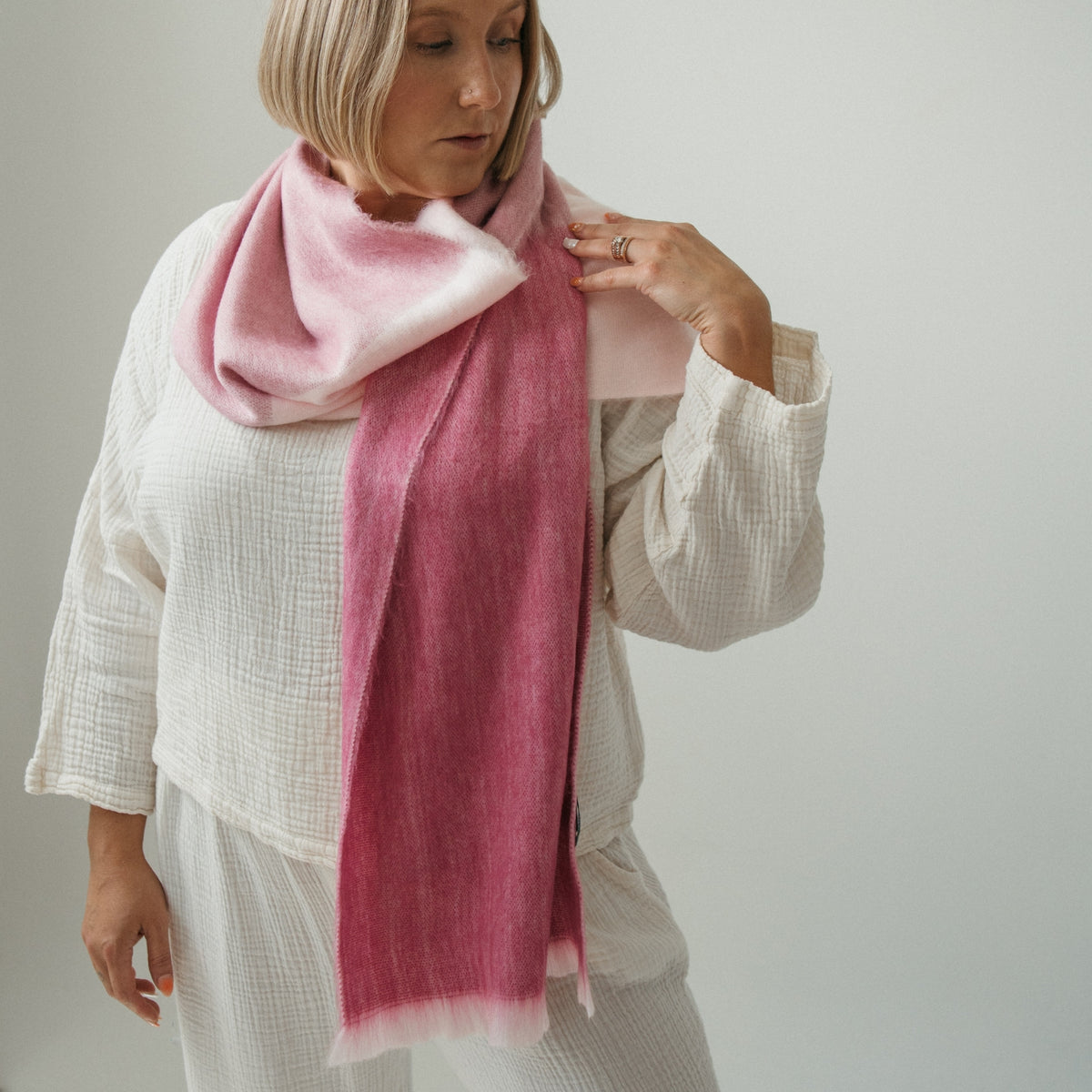 POKOLOKO Alpaca Seamless Check Scarf #color_sorbet