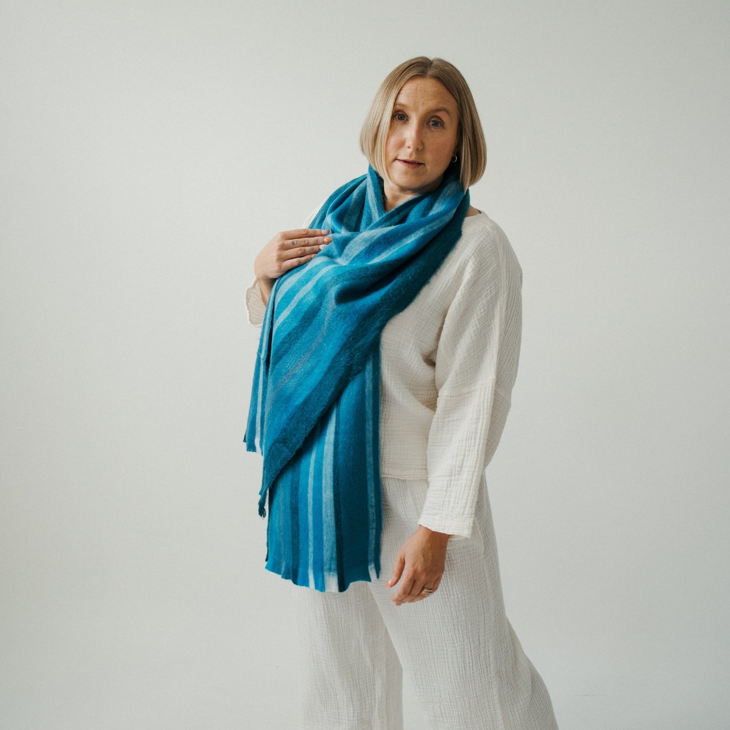 POKOLOKO Alpaca Seamless Multi Stripe Scarf #color_mavi
