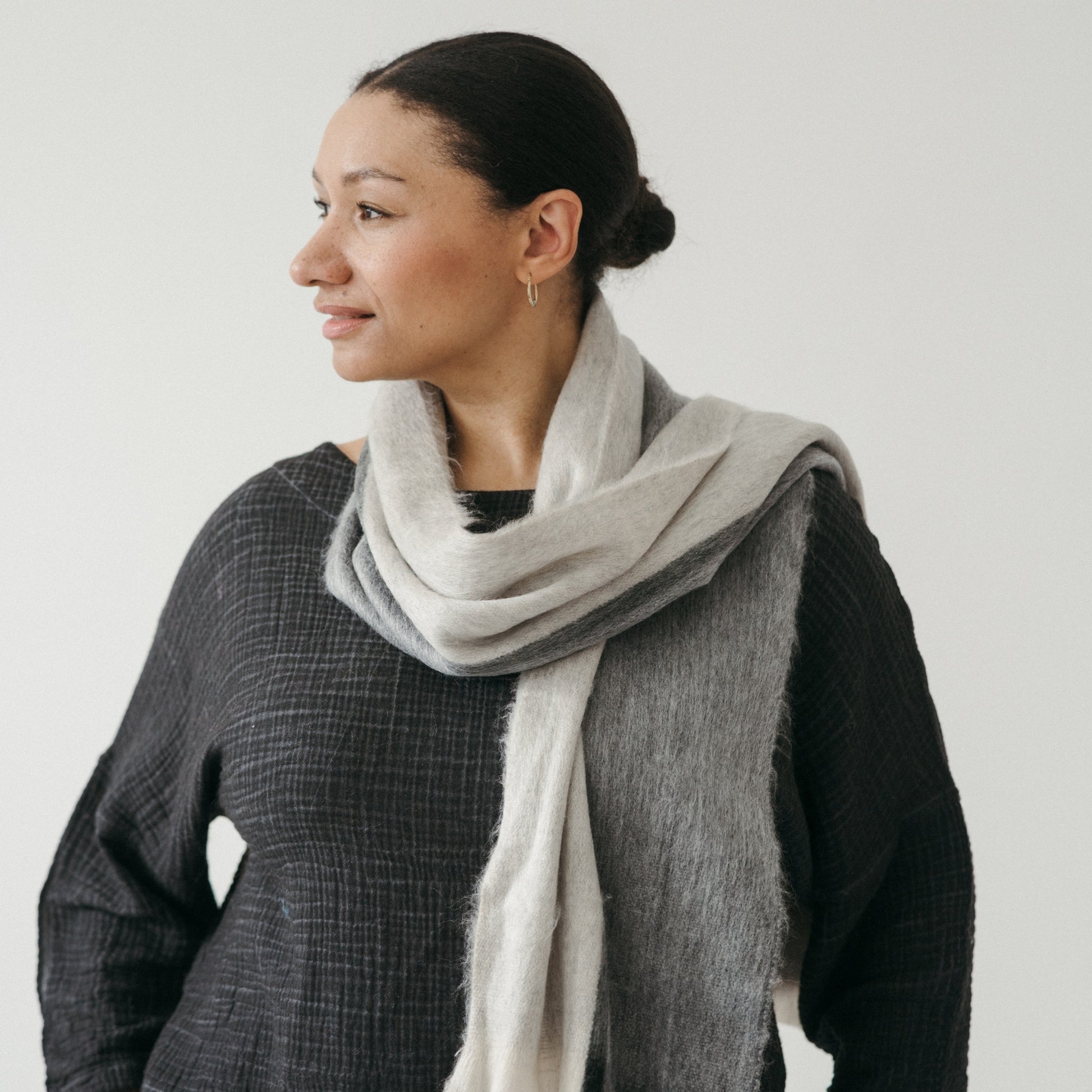 POKOLOKO Alpaca Seamless Multi Stripe Scarf #color_nevada