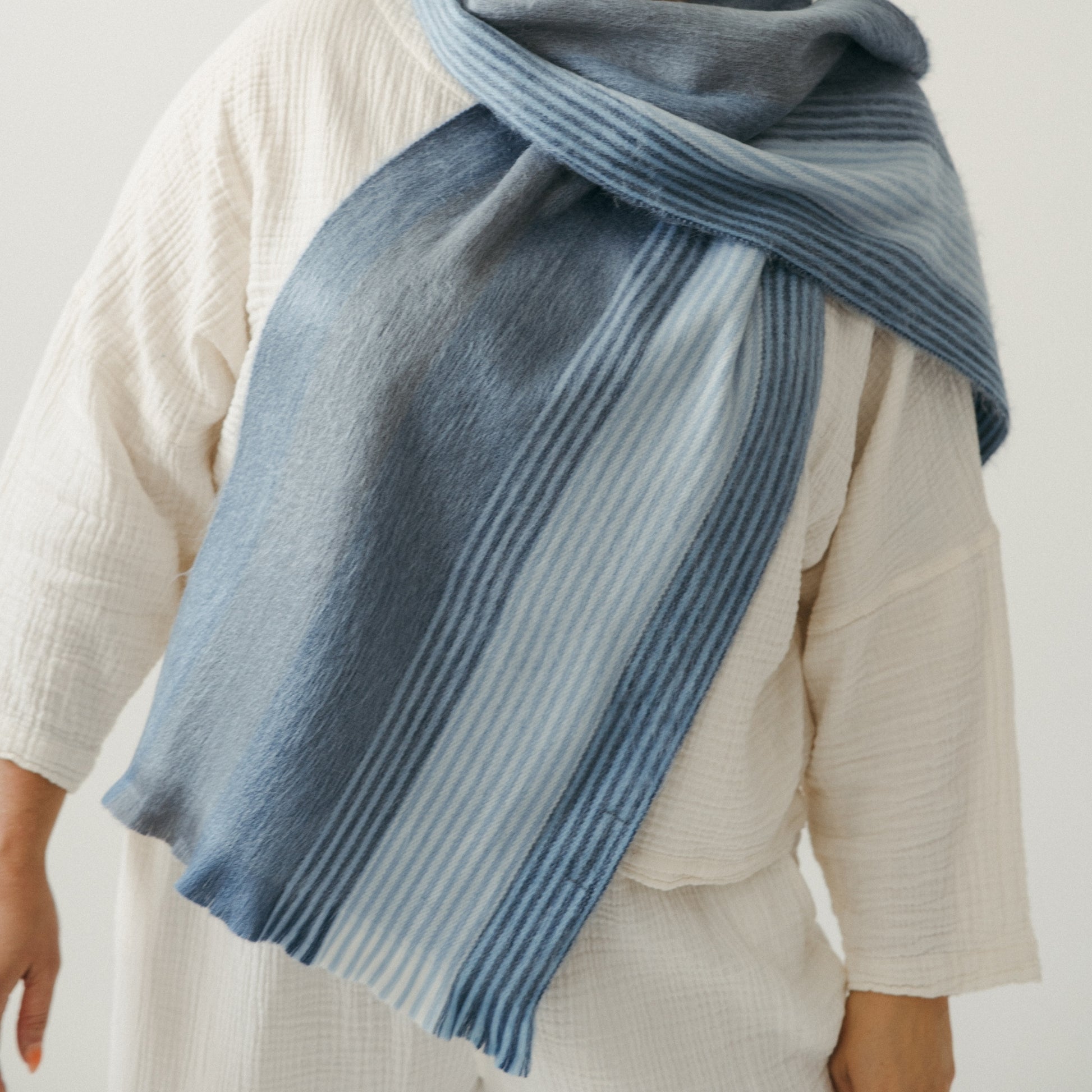 POKOLOKO Alpaca Seamless Multi Stripe Scarf #color_crystal