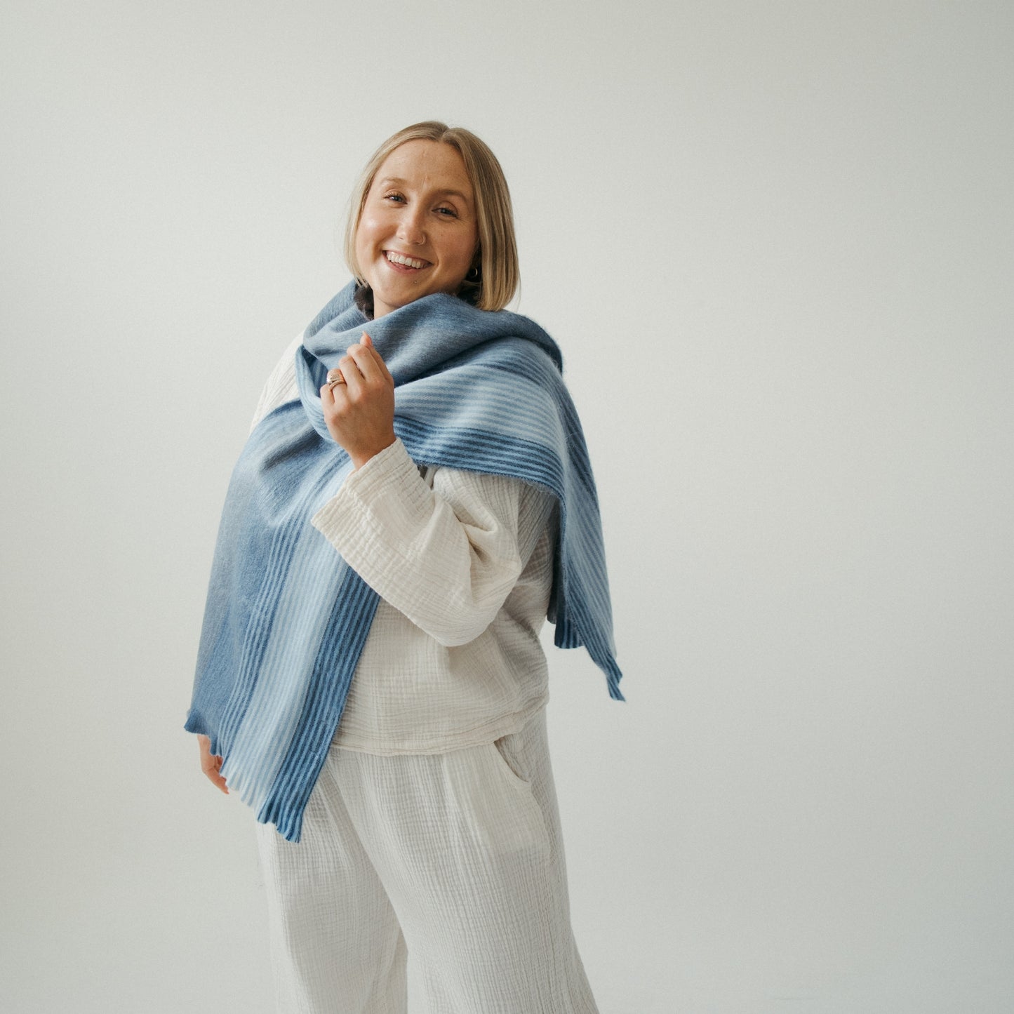 POKOLOKO Alpaca Seamless Multi Stripe Scarf #color_crystal