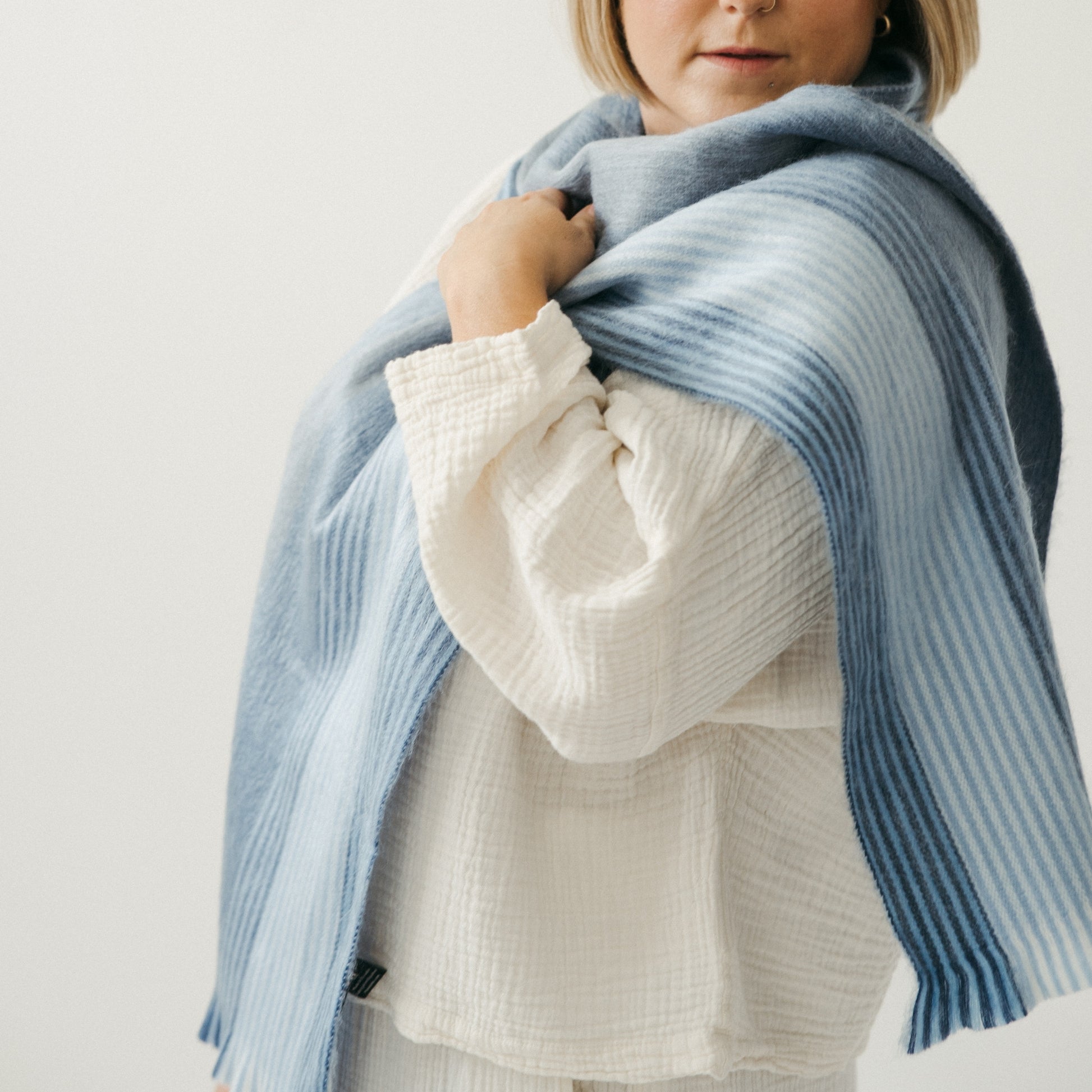 POKOLOKO Alpaca Seamless Multi Stripe Scarf #color_crystal