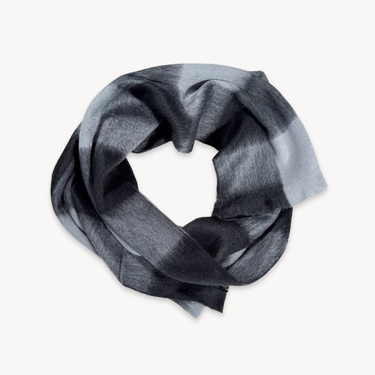 POKOLOKO Alpaca Seamless Check Scarf #color_licorice-check