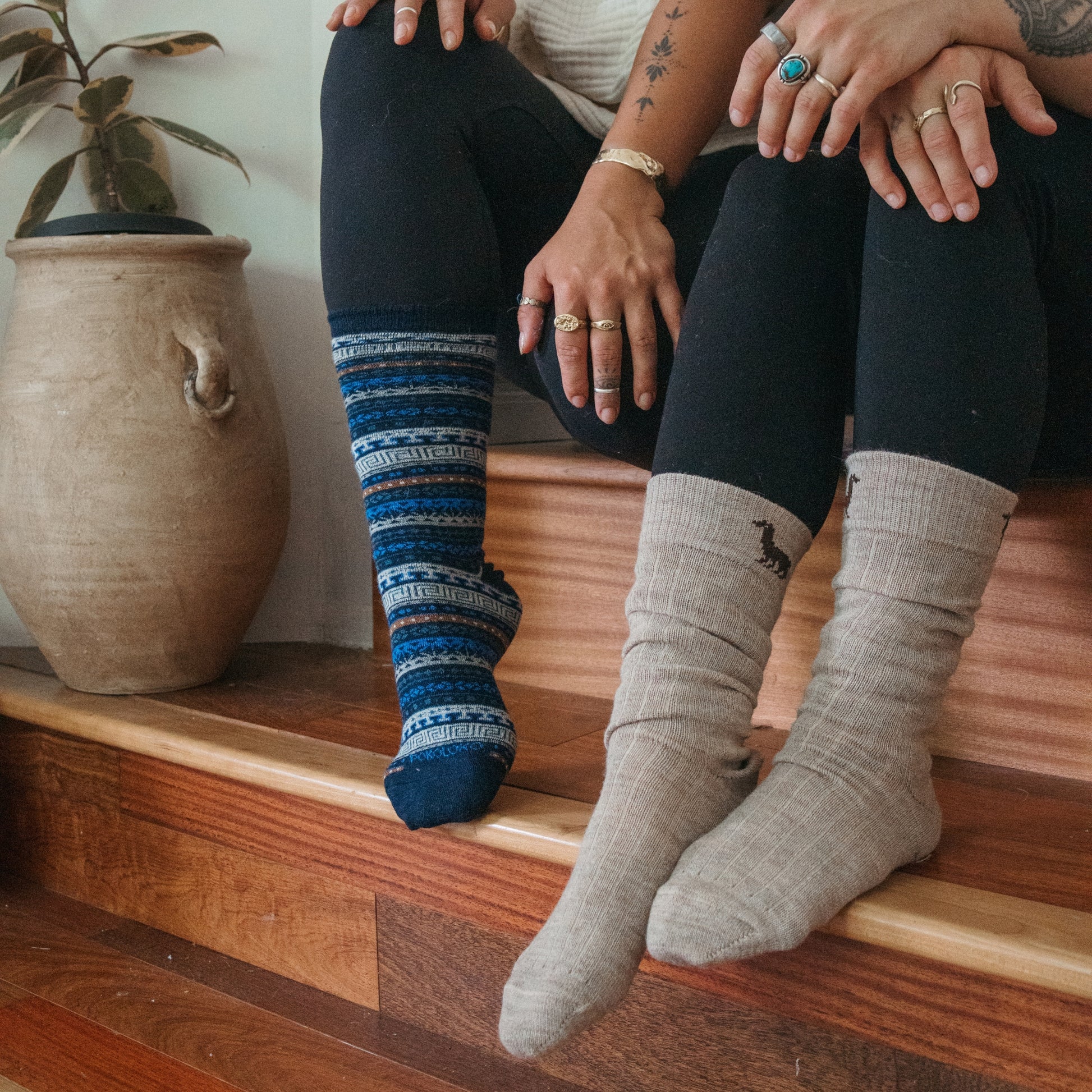 POKOLOKO Crew Alpaca Socks #color_lapis-lazuli