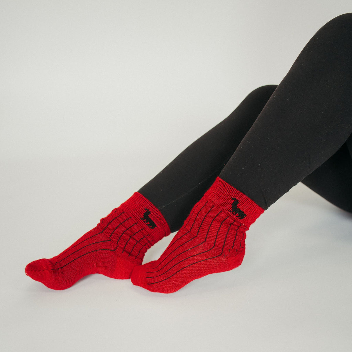 POKOLOKO Everyday Alpaca Socks #color_ruby