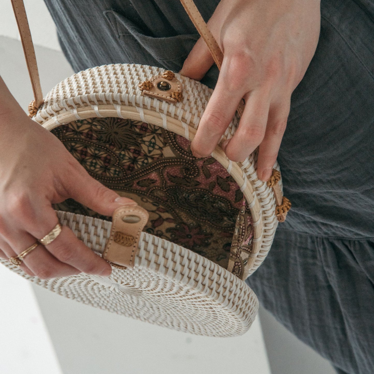 POKOLOKO Circle Bali Bag #color_bali-bag-white-cream