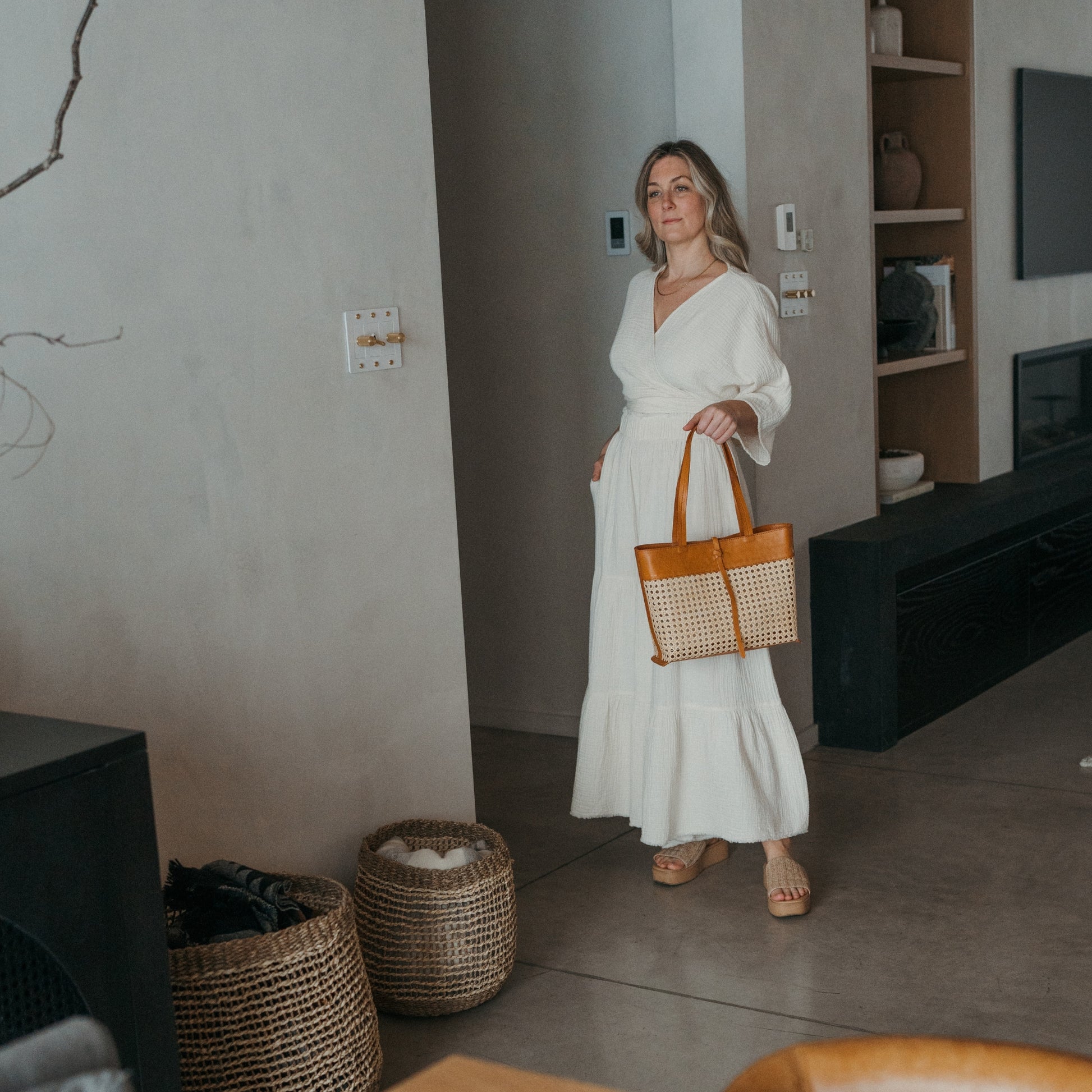 POKOLOKO Leather Bag with Cane Accent - Tote #color_caramel-leather