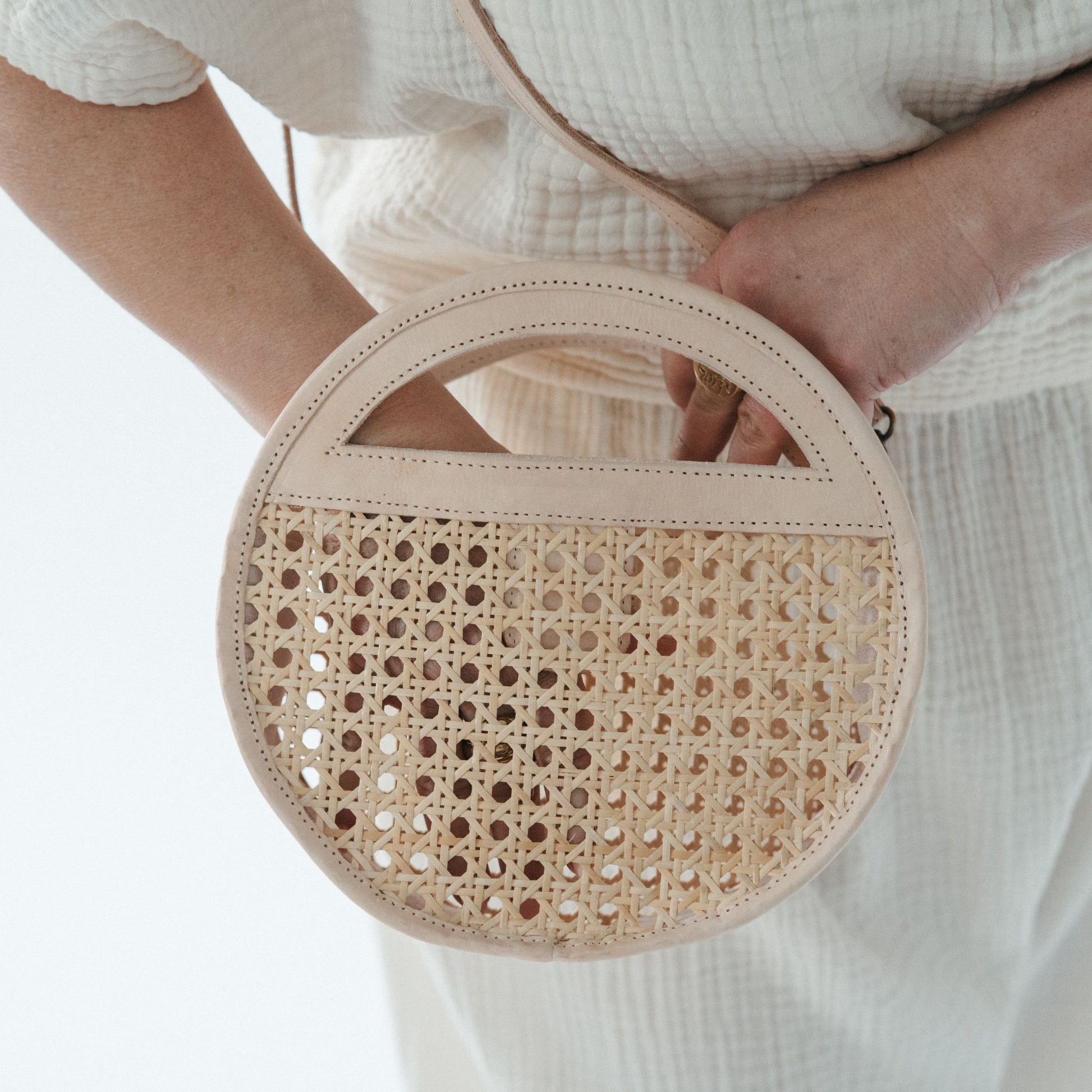 POKOLOKO Round Leather Bag with Cane Accent #color_cream