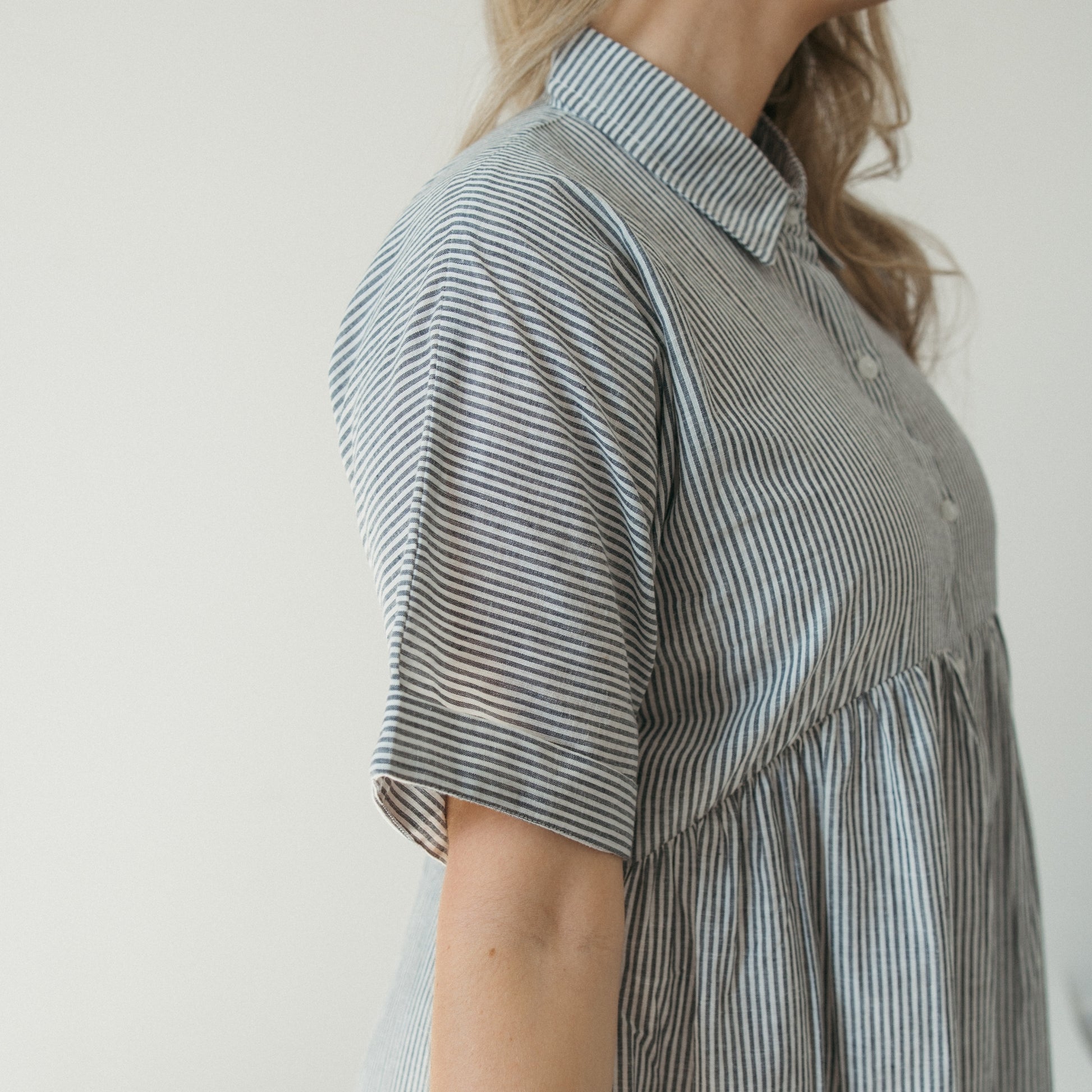POKOLOKO Collared Button Shirt Dress #color_charcoal-stripe
