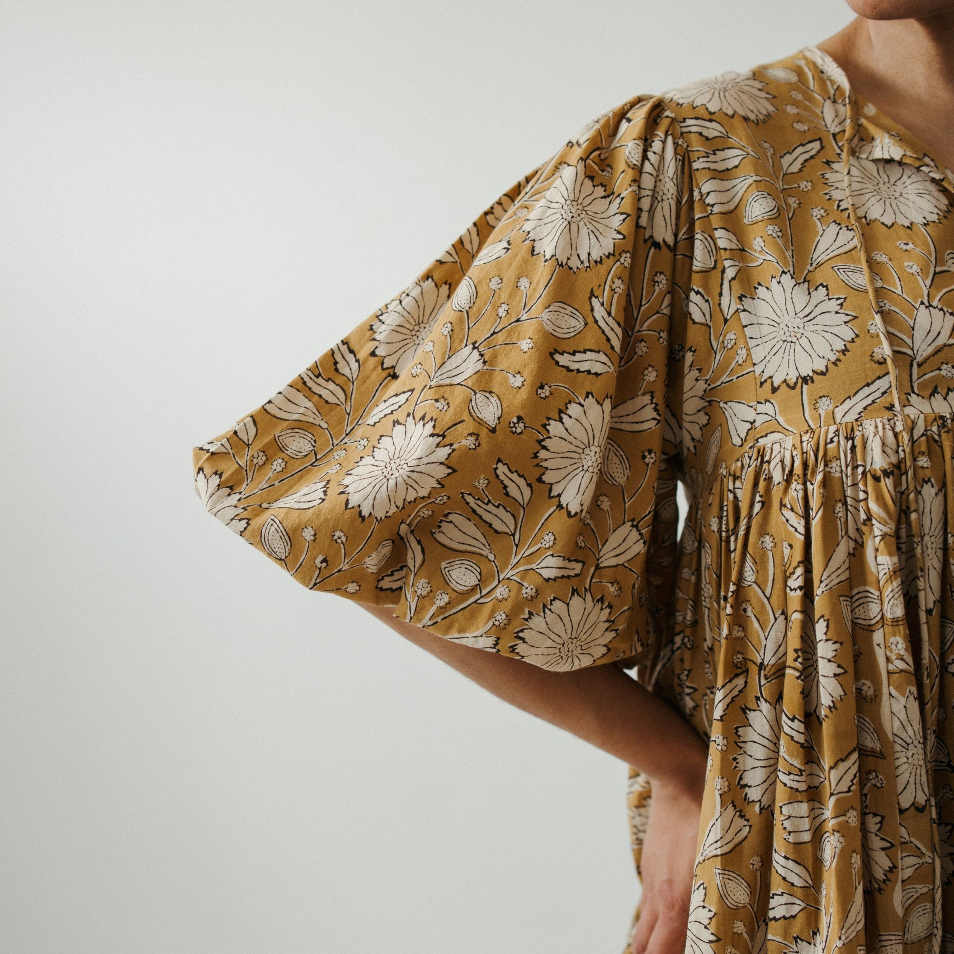 POKOLOKO Mira Midi Dress #color_gold-sona