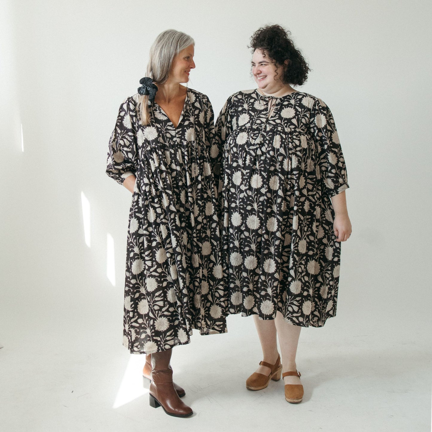 POKOLOKO Mira Midi Dress #color_night-flower