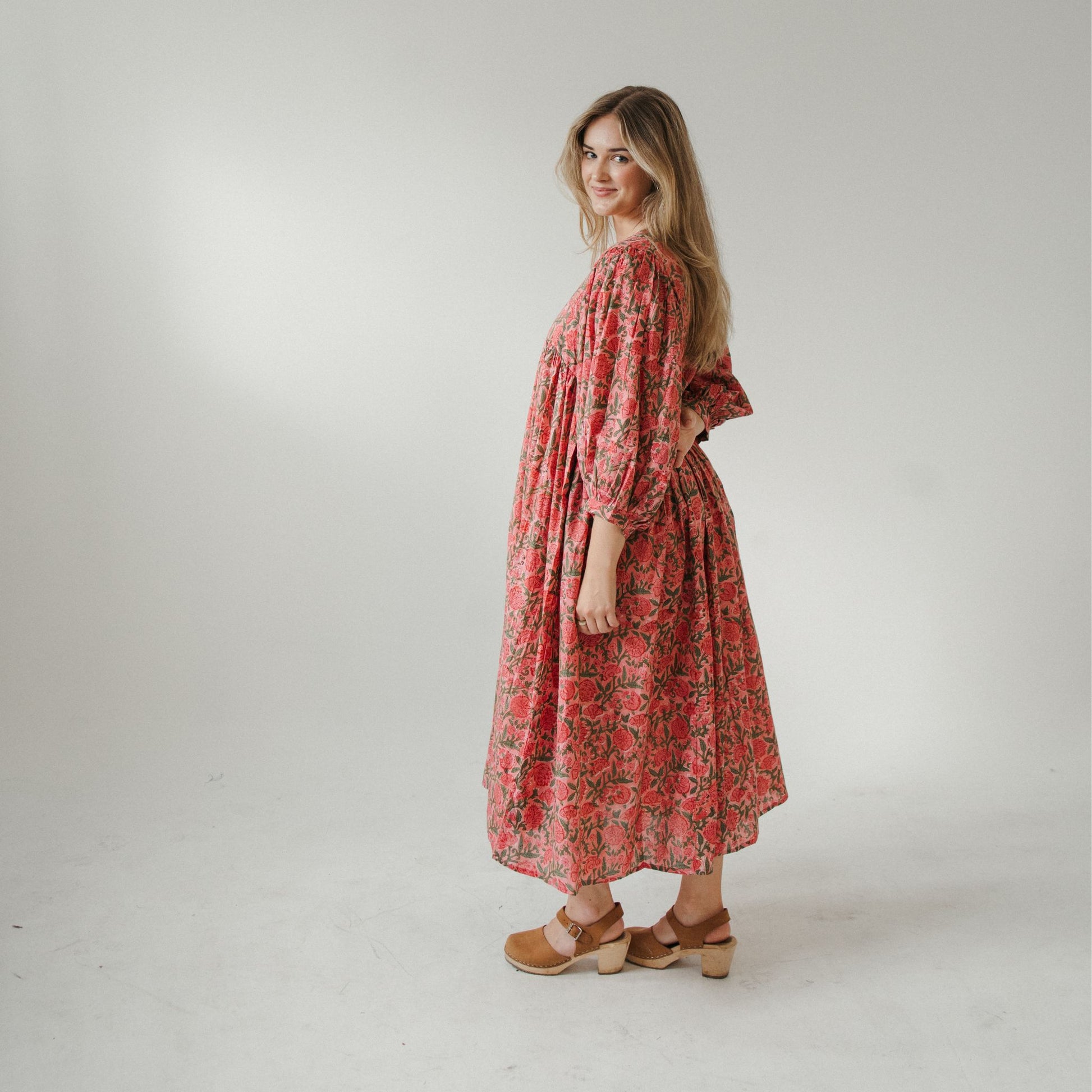 POKOLOKO Mira Midi Dress #color_gulabu-pink