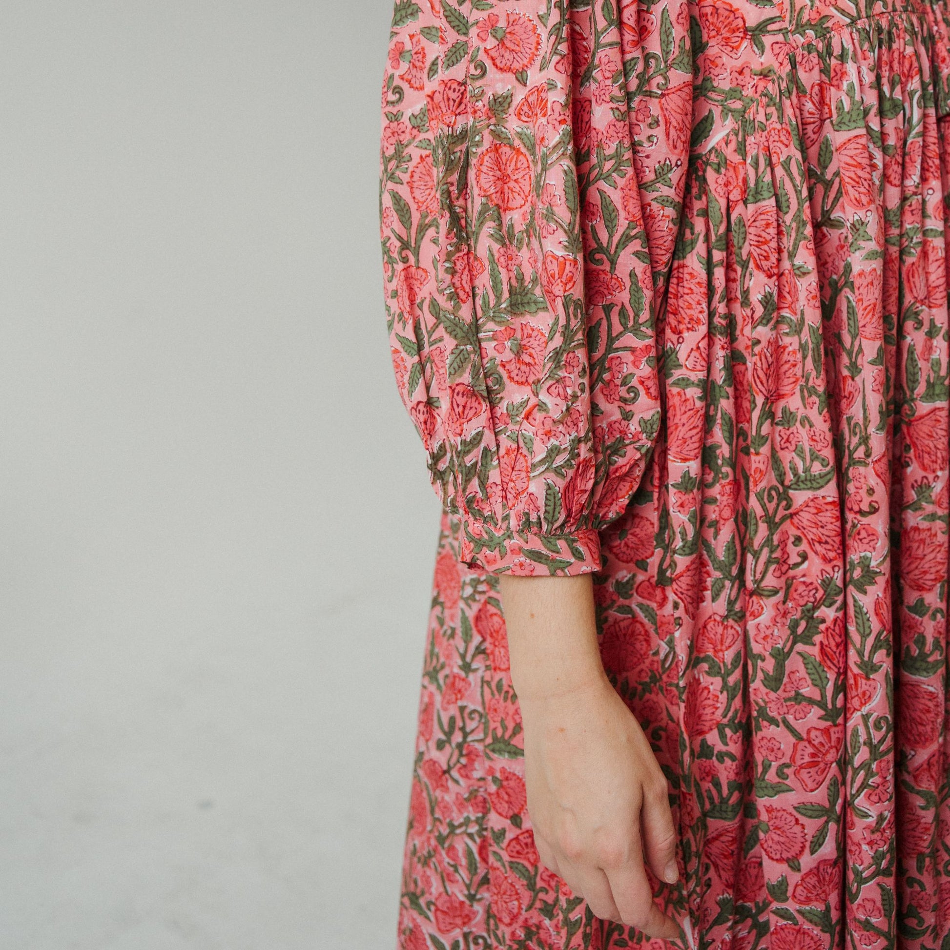 POKOLOKO Mira Midi Dress #color_gulabu-pink