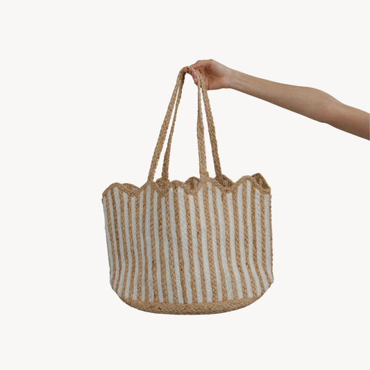 Scalloped Tote with Tassel Jute Bag