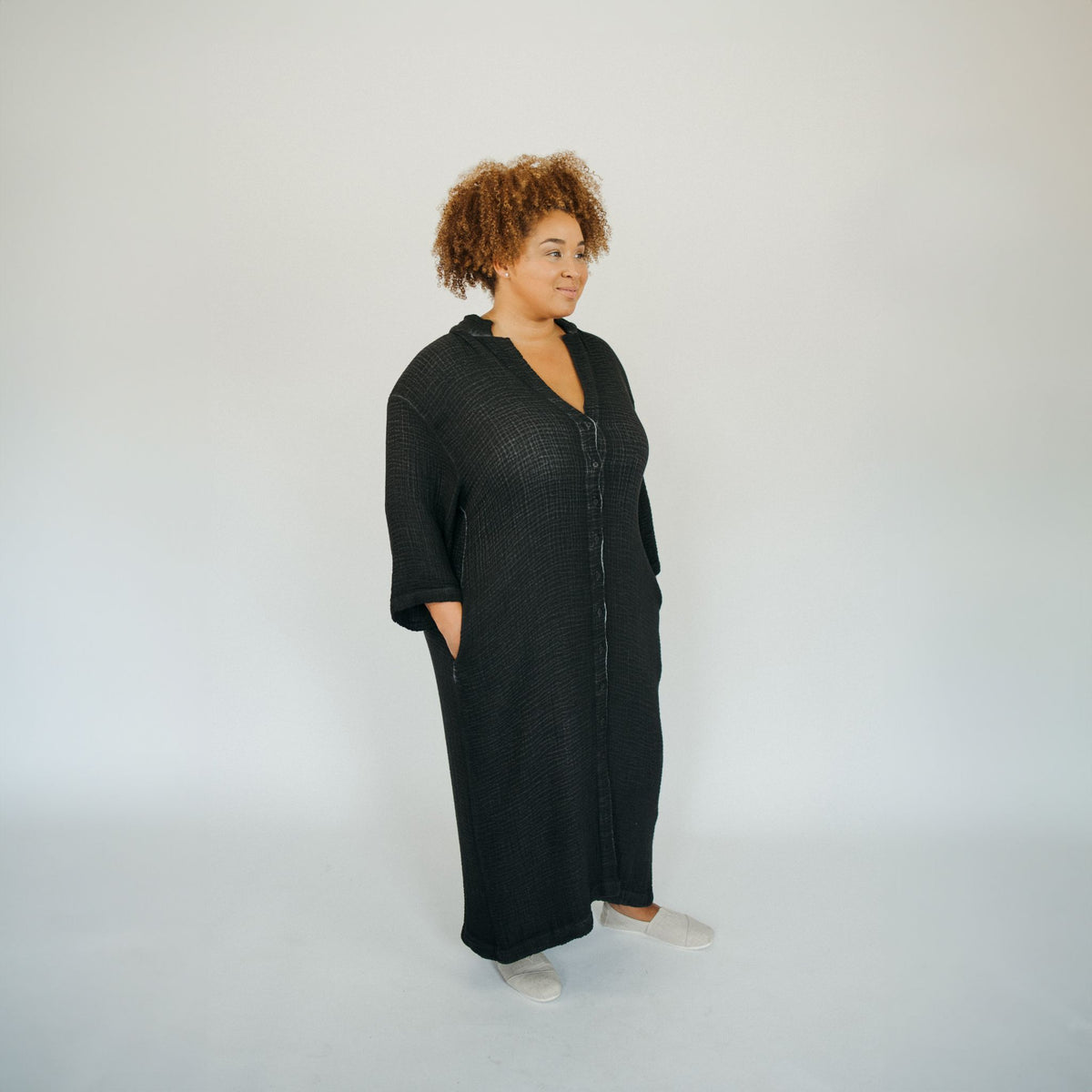 POKOLOKO 4-Layer Crinkle Shirt Dress with Buttons #color_crinkle-black