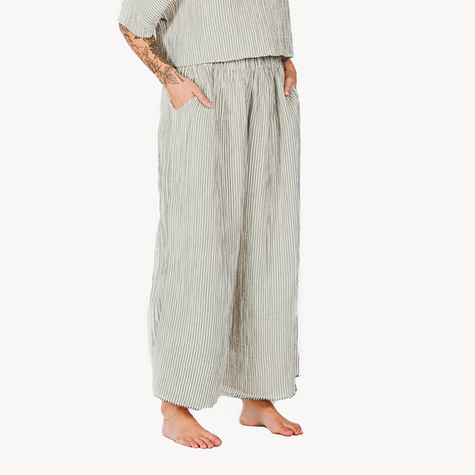 POKOLOKO Striped Crinkle Palazzo Pants #color_striped-charcoal