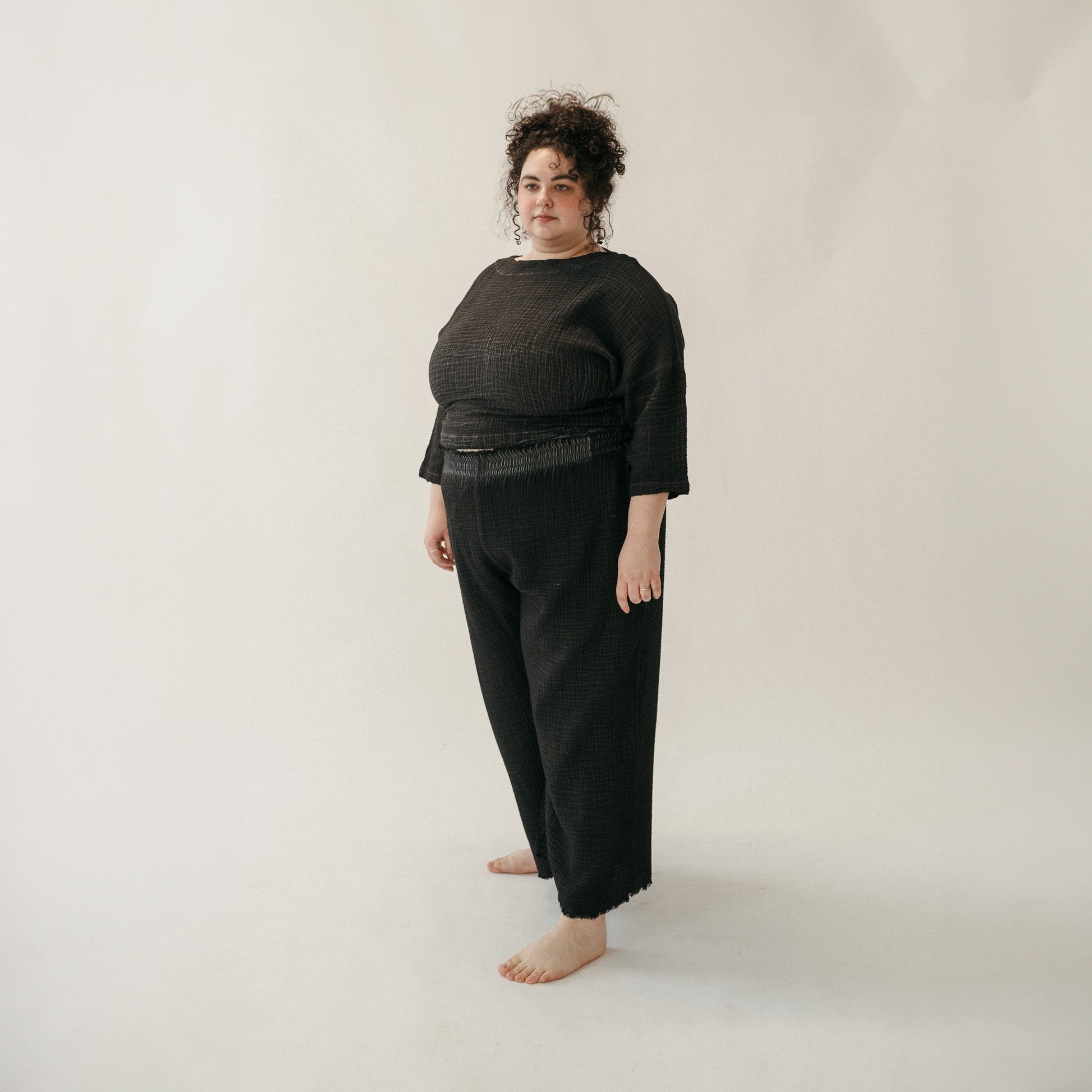 POKOLOKO Crinkle Drawstring Palazzo Pants Plus #color_crinkle-black