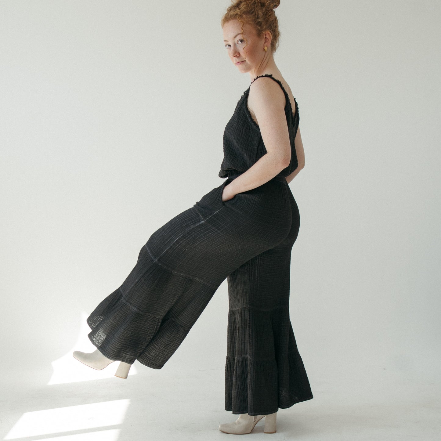 POKOLOKO Crinkle Ruffled Pants #color_crinkle-black